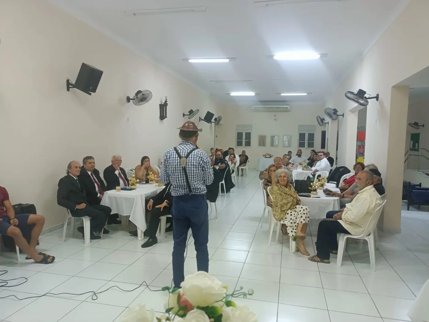 Registro fotográfico: SESSÃO MAGNA PÚBLICA ALUSIVA A 13º ANO DE FUNDAÇÃO DA ARLS UNIVERSITÁRIA MÁRIO VILAR DE MELO, Nº 4.085, ORIENTE DE NATAL/RN