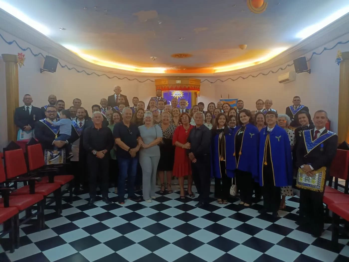 Registro fotográfico: SESSÃO MAGNA PÚBLICA ALUSIVA A 13º ANO DE FUNDAÇÃO DA ARLS UNIVERSITÁRIA MÁRIO VILAR DE MELO, Nº 4.085, ORIENTE DE NATAL/RN