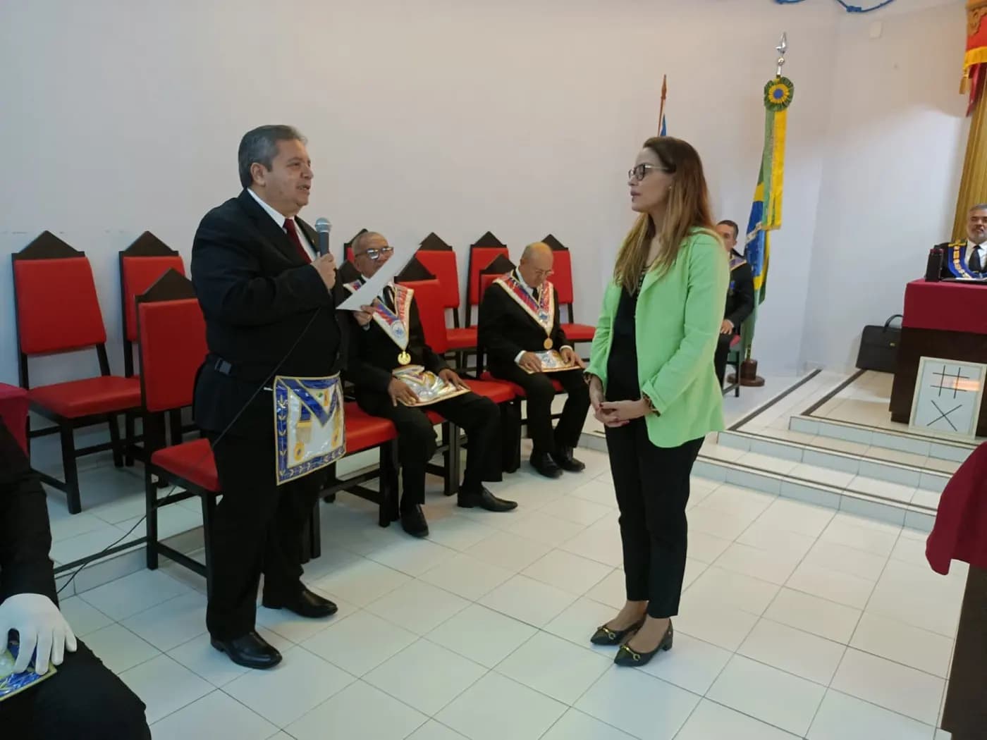 Registro fotográfico: SESSÃO MAGNA PÚBLICA ALUSIVA A 13º ANO DE FUNDAÇÃO DA ARLS UNIVERSITÁRIA MÁRIO VILAR DE MELO, Nº 4.085, ORIENTE DE NATAL/RN