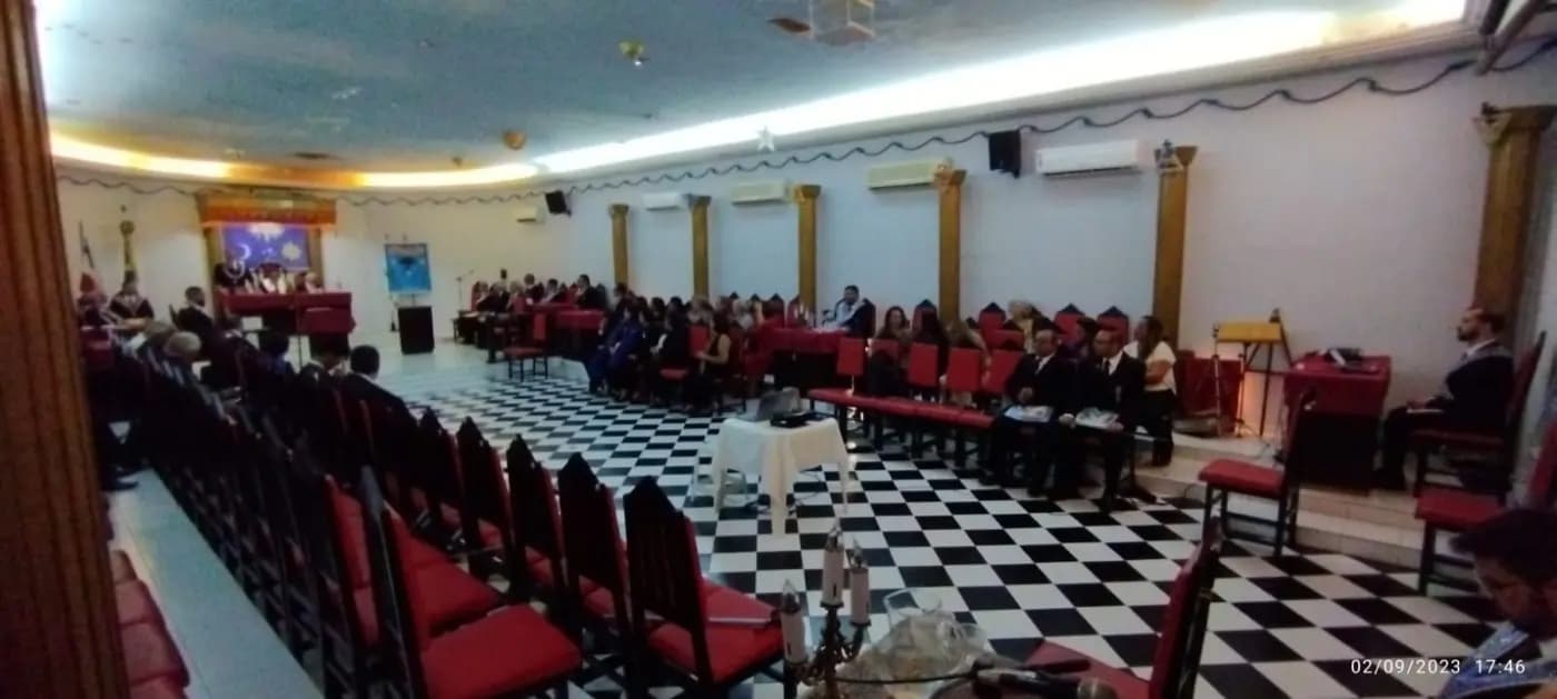 Registro fotográfico: SESSÃO MAGNA PÚBLICA ALUSIVA A 13º ANO DE FUNDAÇÃO DA ARLS UNIVERSITÁRIA MÁRIO VILAR DE MELO, Nº 4.085, ORIENTE DE NATAL/RN