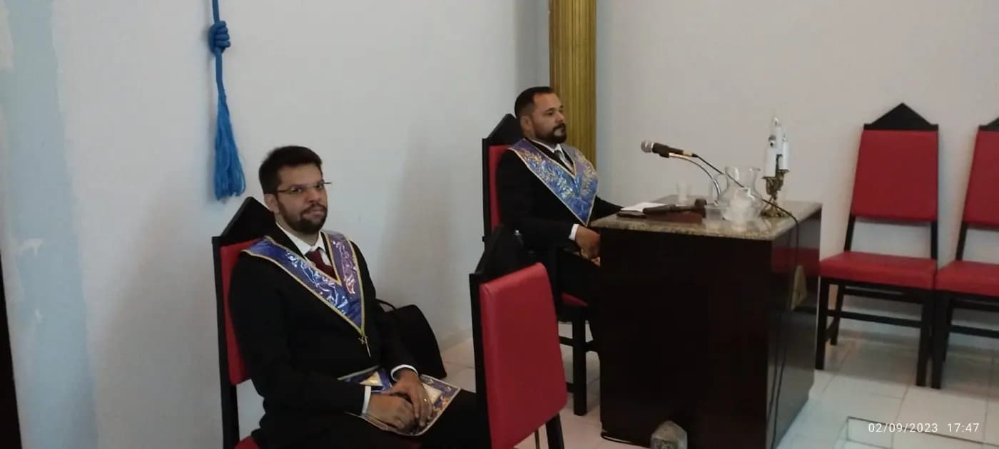 Registro fotográfico: SESSÃO MAGNA PÚBLICA ALUSIVA A 13º ANO DE FUNDAÇÃO DA ARLS UNIVERSITÁRIA MÁRIO VILAR DE MELO, Nº 4.085, ORIENTE DE NATAL/RN