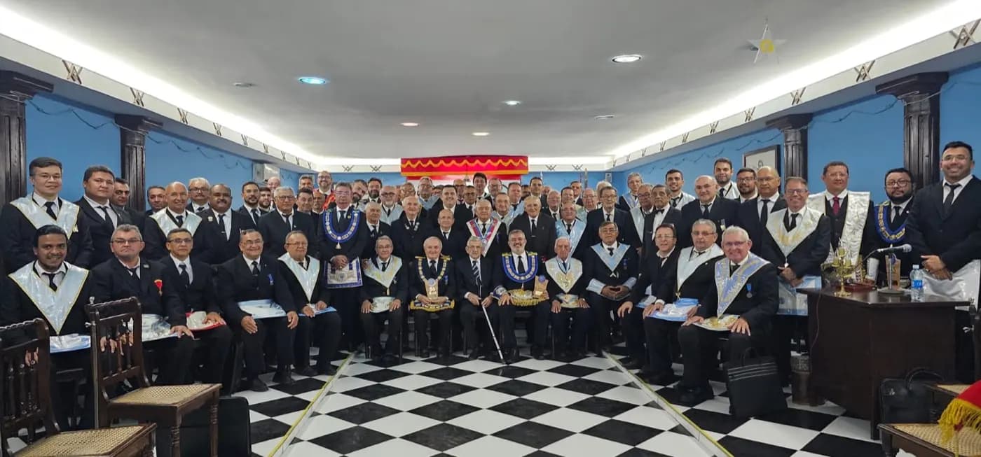 Registro fotográfico: PARTICIPAÇÃO DO GRÃO-MESTRE GOB/RN E COMITIVA NA SESSÃO CONJUNTA DAS LOJAS DA 3ª REGIÃO, ALUSIVA AO ANIVERSÁRIO DA ARLS FRATERNIDADE E JUSTIÇA, ORIENTE DE CURRAIS NOVOS/RN