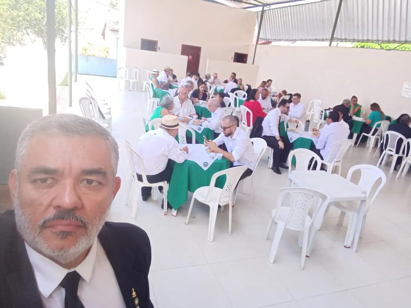Registro fotográfico: SESSÃO MAGNA DE INICIAÇÃO NA ARLS GENTIL MARINHO, N° 2070, ORIENTE DE PARNAMIRIM/RN, E ALMOÇO ALUSIVO AO SEU 44º ANO DE FUNDAÇÃO