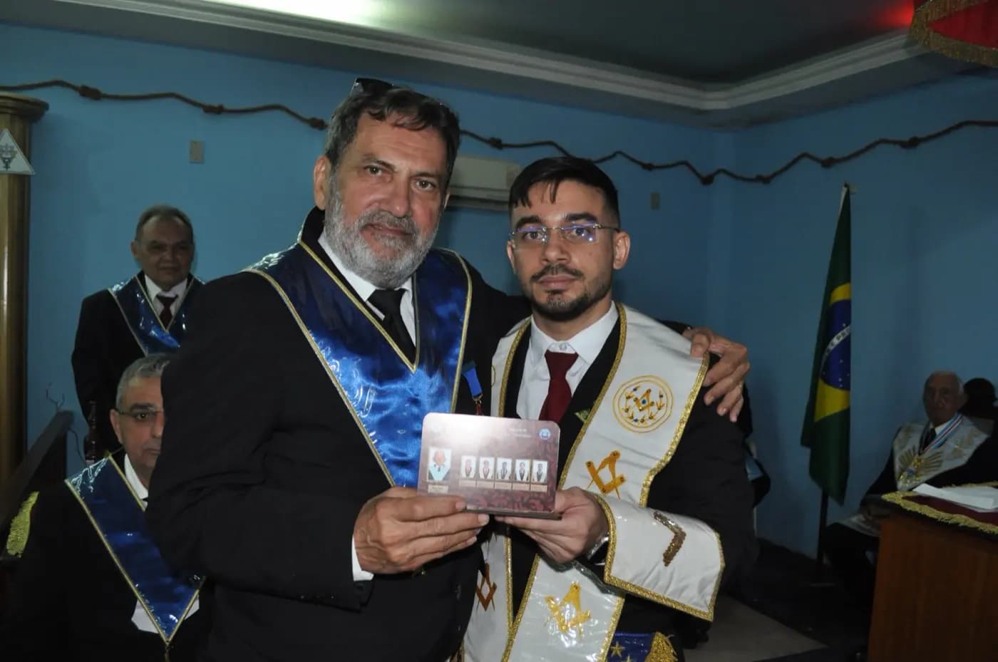 Registro fotográfico: SESSÃO MAGNA PÚBLICA ALUSIVA AO 10º ANO DE FUNDAÇÃO DA ARLS UNIVERSITÁRIA POETA RENATO CALDAS, Nº 4.307, ORIENTE DE ASSU/RN