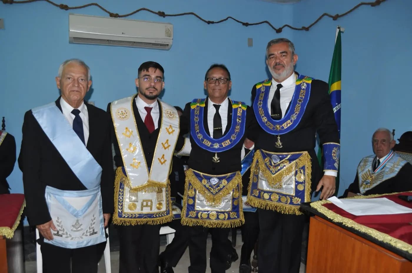 Registro fotográfico: SESSÃO MAGNA PÚBLICA ALUSIVA AO 10º ANO DE FUNDAÇÃO DA ARLS UNIVERSITÁRIA POETA RENATO CALDAS, Nº 4.307, ORIENTE DE ASSU/RN