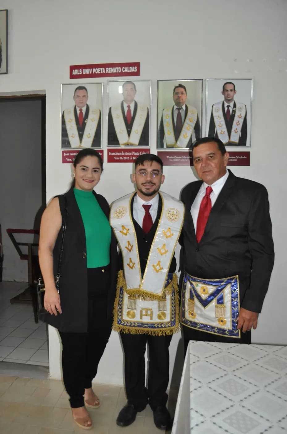 Registro fotográfico: SESSÃO MAGNA PÚBLICA ALUSIVA AO 10º ANO DE FUNDAÇÃO DA ARLS UNIVERSITÁRIA POETA RENATO CALDAS, Nº 4.307, ORIENTE DE ASSU/RN