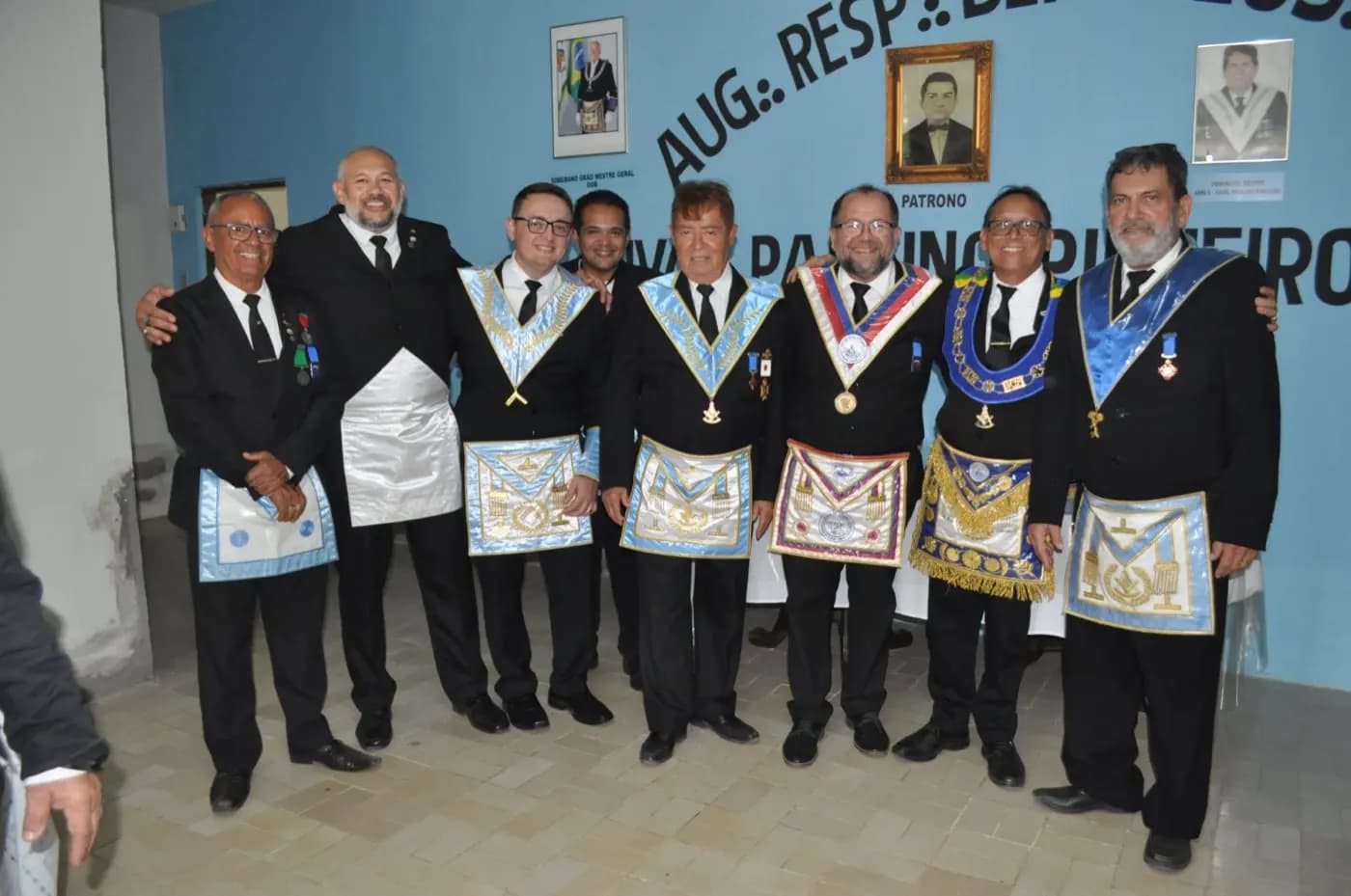 Registro fotográfico: SESSÃO MAGNA PÚBLICA ALUSIVA AO 10º ANO DE FUNDAÇÃO DA ARLS UNIVERSITÁRIA POETA RENATO CALDAS, Nº 4.307, ORIENTE DE ASSU/RN