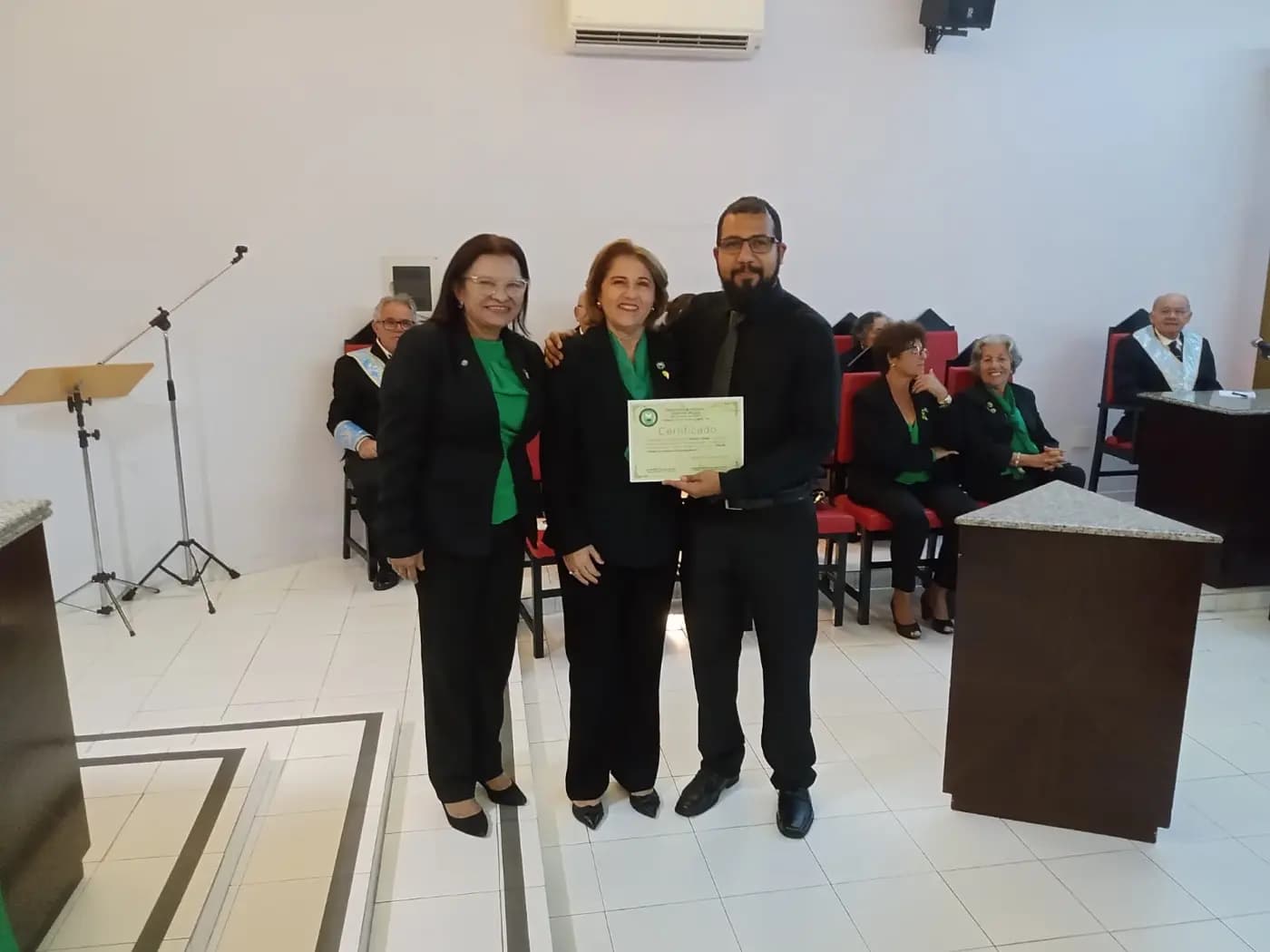 Registro fotográfico: SESSÃO MAGNA PÚBLICA ALUSIVA AO 56º ANO DE FUNDAÇÃO FRATERNIDADE FEMININA CRUZEIRO DO SUL