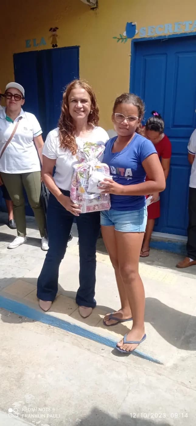 Registro fotográfico: AÇÃO FILANTRÓPICA REALIZADA PELA ARLS LUIZ GONZAGA DO NASCIMENTO, Nº 4.567, ORIENTE DE SANTA MARIA/RN, EM CONJUNTO COM A FRATERNIDADE FEMININA CRUZEIRO DO SUL – FLOR DO MANDACARU