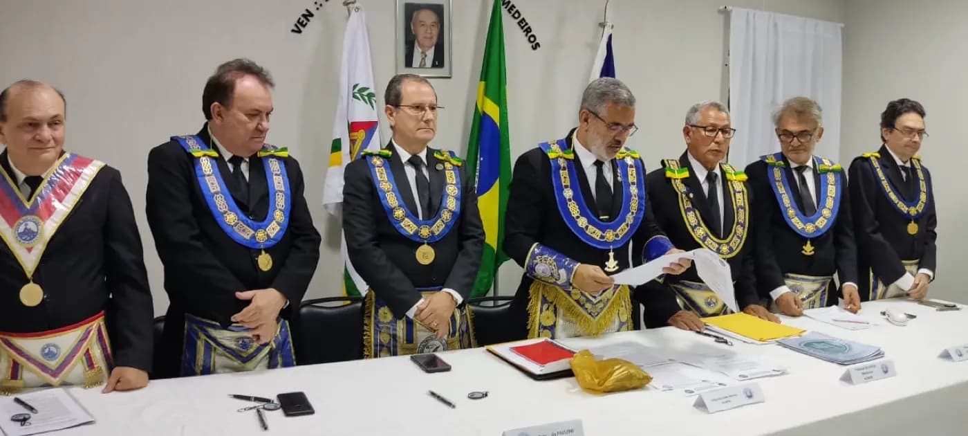 Registro fotográfico: CERIMÔNIA DE POSSE DOS MEMBROS DOS TRIBUNAIS MAÇÔNICOS E DO PROCURADOR-GERAL ESTADUAL MAÇÔNICO DO GOB/RN