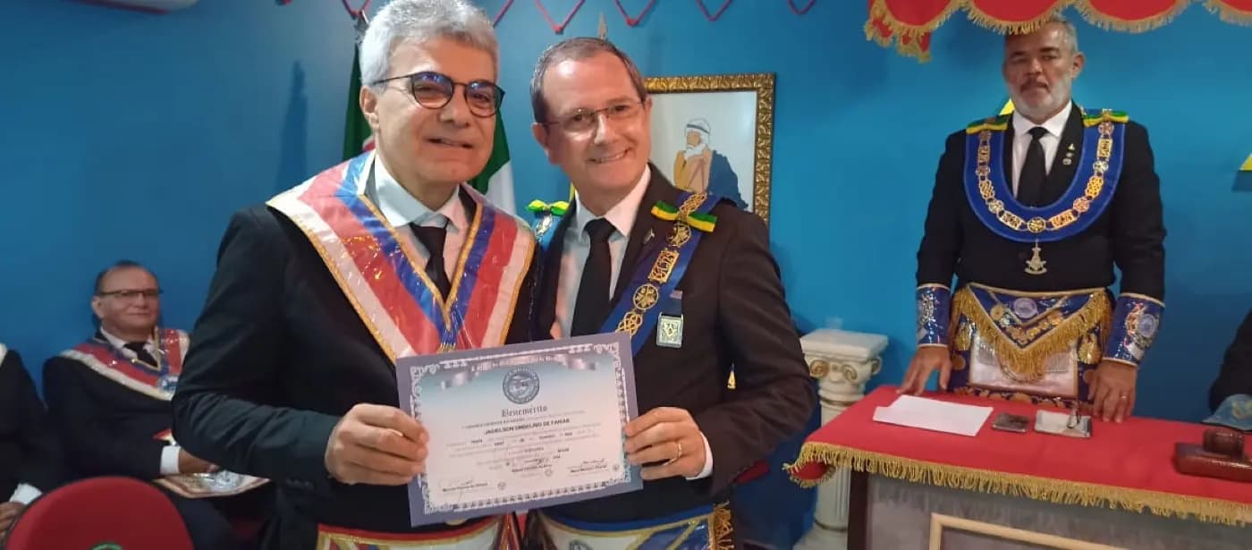 Registro fotográfico: PARTICIPAÇÃO DO GRÃO-MESTRE DO GOB/RN NA SESSÃO MAGNA DE INICIAÇÃO DA ARLS UNIÃO E TRABALHO IV, N° 1.838, ORIENTE DE SANTA CRUZ/RN.
