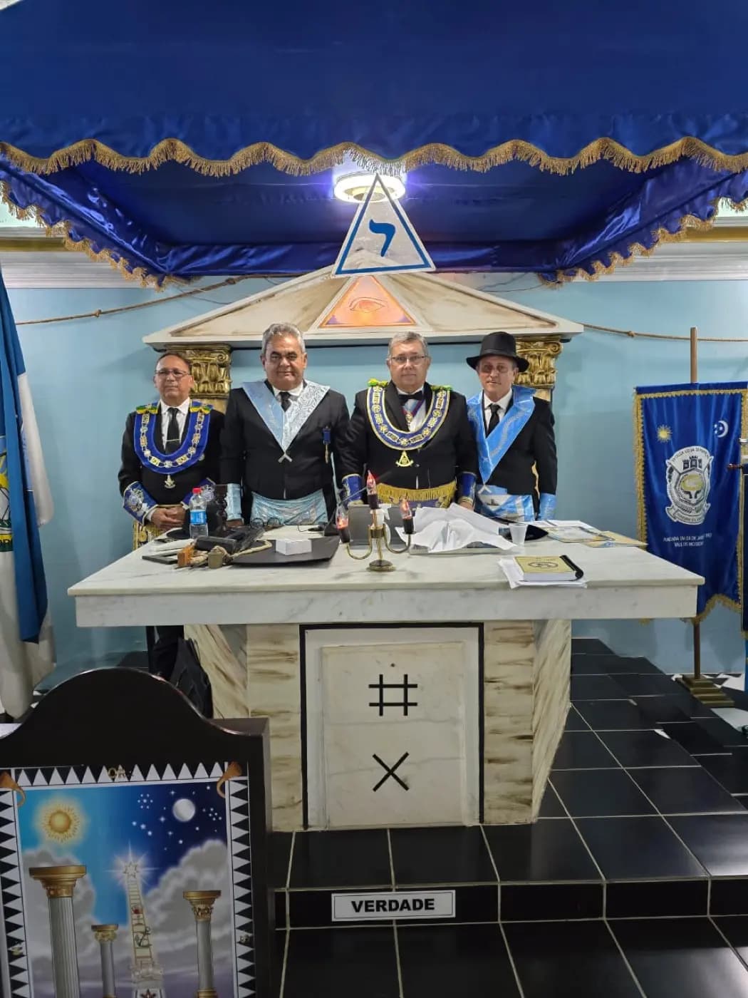 Registro fotográfico: PARTICIPAÇÃO DO GRÃO-MESTRE ADJUNTO DO GOB/RN NA SESSÃO MAGNA DE INSTALAÇÃO E POSSE DE VENERÁVEL MESTRE DA ARLS UNIÃO MOSSOROENSE Nº 7, ORIENTE DE MOSSORÓ/RN, JURISDICIONADA À GRANDE LOJA MAÇÔNICA DO ESTADO DO RIO GRANDE DO NORTE (GLERN).