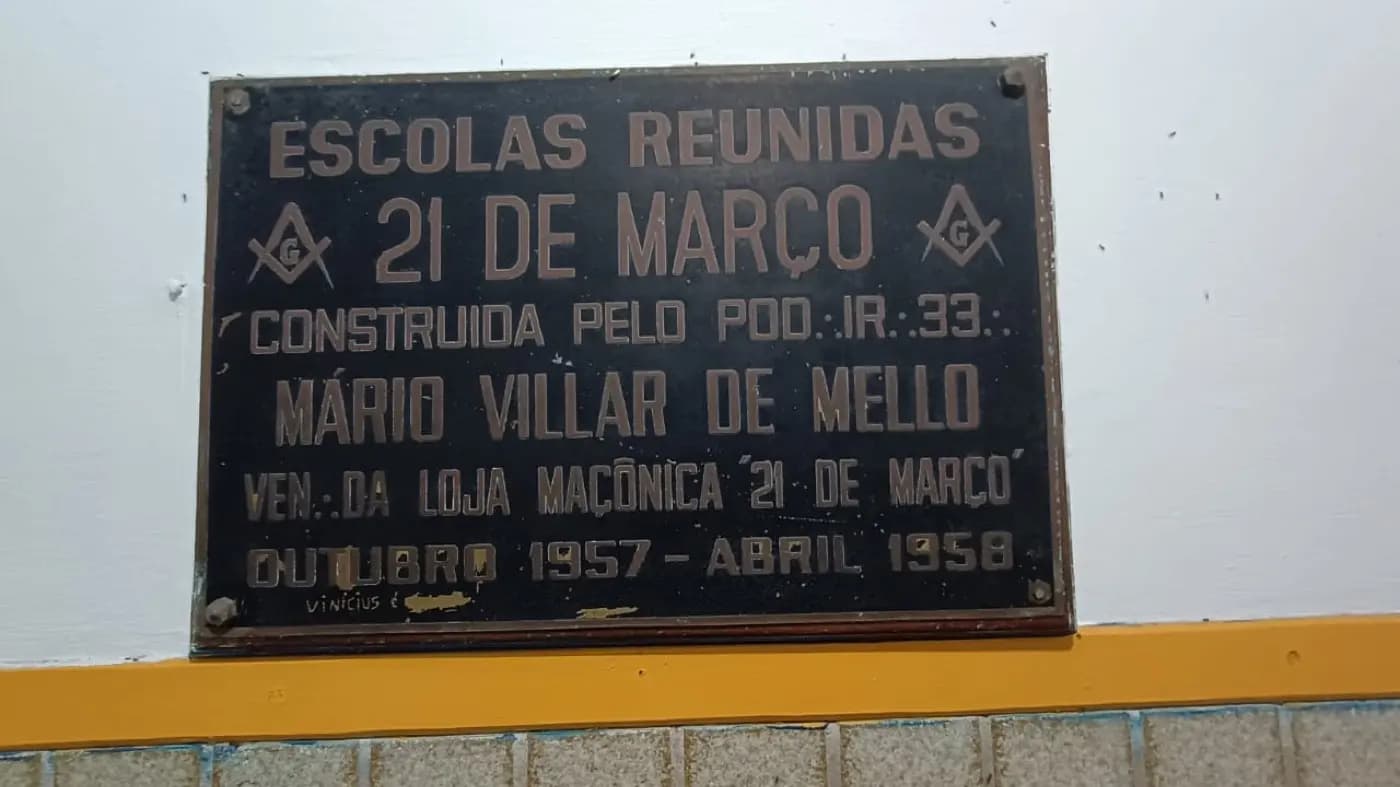 Registro fotográfico: PARTICIPAÇÃO DO GRÃO-MESTRE DO GOB/RN EM SOLENIDADE DE ENCERRAMENTO DE CURSO PROMOVIDO PELO SENAC, NA ESCOLA ESTADUAL VIGÁRIO BARTOLOMEU.