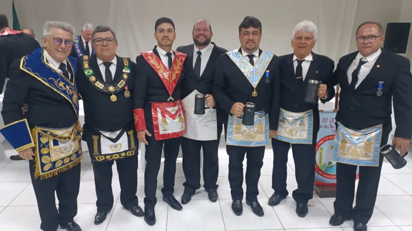 Registro fotográfico: PARTICIPAÇÃO DE COMITIVA DO GOB/RN NO BANQUETE RITUALÍSTICO ALUSIVO AO ANIVERSÁRIO DA LOJA MAÇÔNICA 13 DE SETEMBRO, ORIENTE DE PAU DOS FERROS/RN, JURISDICIONADA AO GORN.