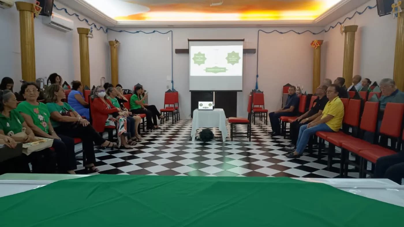 Registro fotográfico: PARTICIPAÇÃO DO GRÃO-MESTRE DO GOB/RN NO ATO COMEMORATIVO AO DIA INTERNACIONAL DA MULHER, OCORRIDO NA ARLS 21 DE MARÇO Nº 152, ORIENTE DE NATAL/RN.