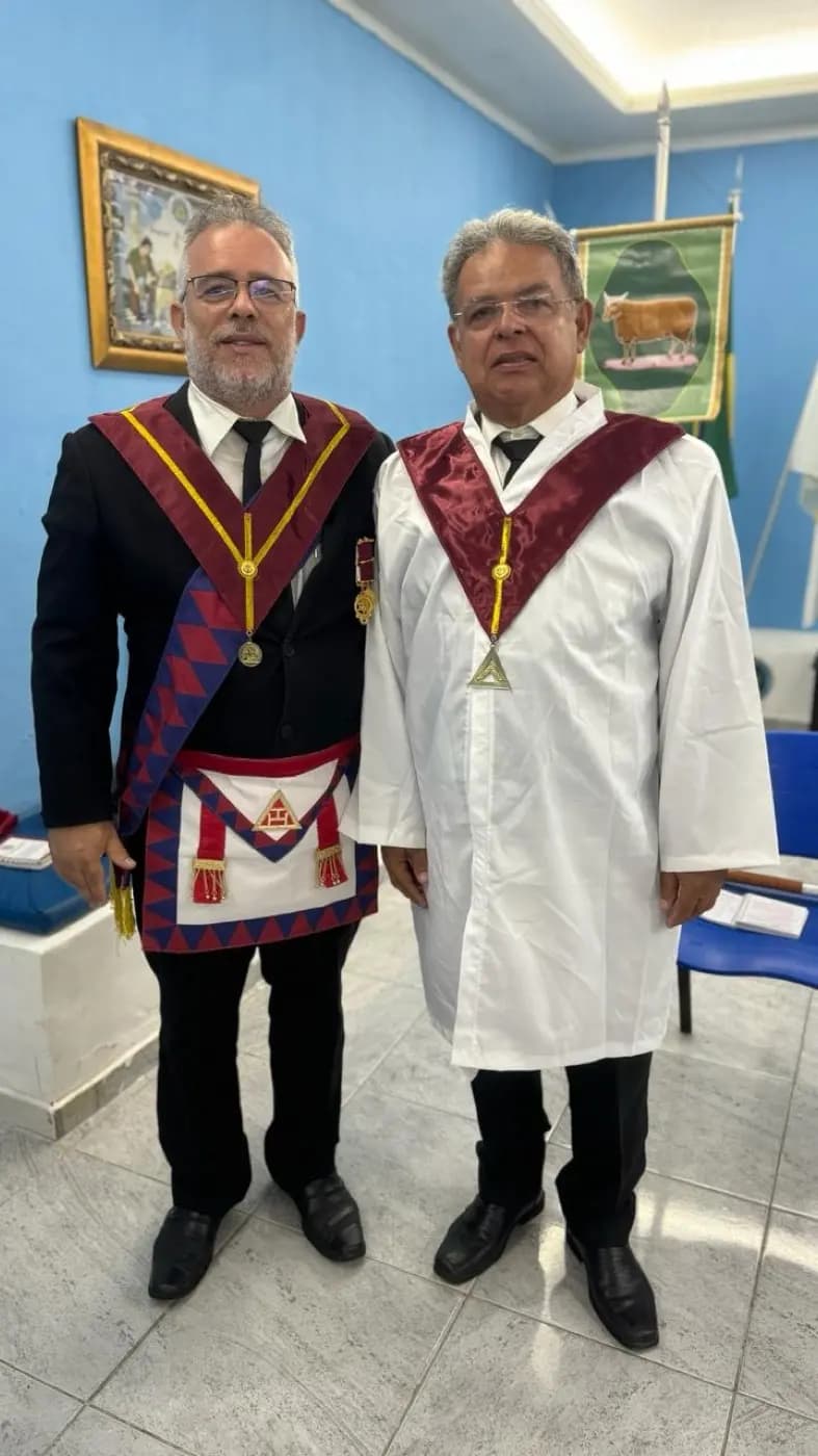 Registro fotográfico: PARTICIPAÇÃO DO GRÃO-MESTRE DO GOB/RN NA 1ª SESSÃO ORDINÁRIA DE 2024 DO SAGRADO ARCO REAL DE JERUSALÉM – CAPÍTULO SÃO MIGUEL ARCANJO Nº 94 – JURISDICIONADO AO SGCMSARB GOB.