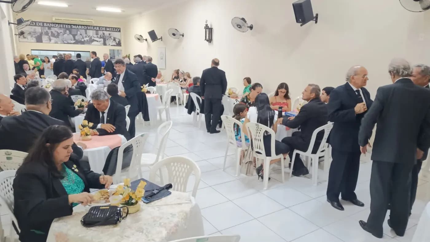 Registro fotográfico: PARTICIPAÇÃO DO GRÃO-MESTRE DO GOB/RN NA SESSÃO MAGNA ALUSIVA AO 188º ANO DE FUNDAÇÃO DA ARLS 21 DE MARÇO, Nº 152, ORIENTE DE NATAL/RN.