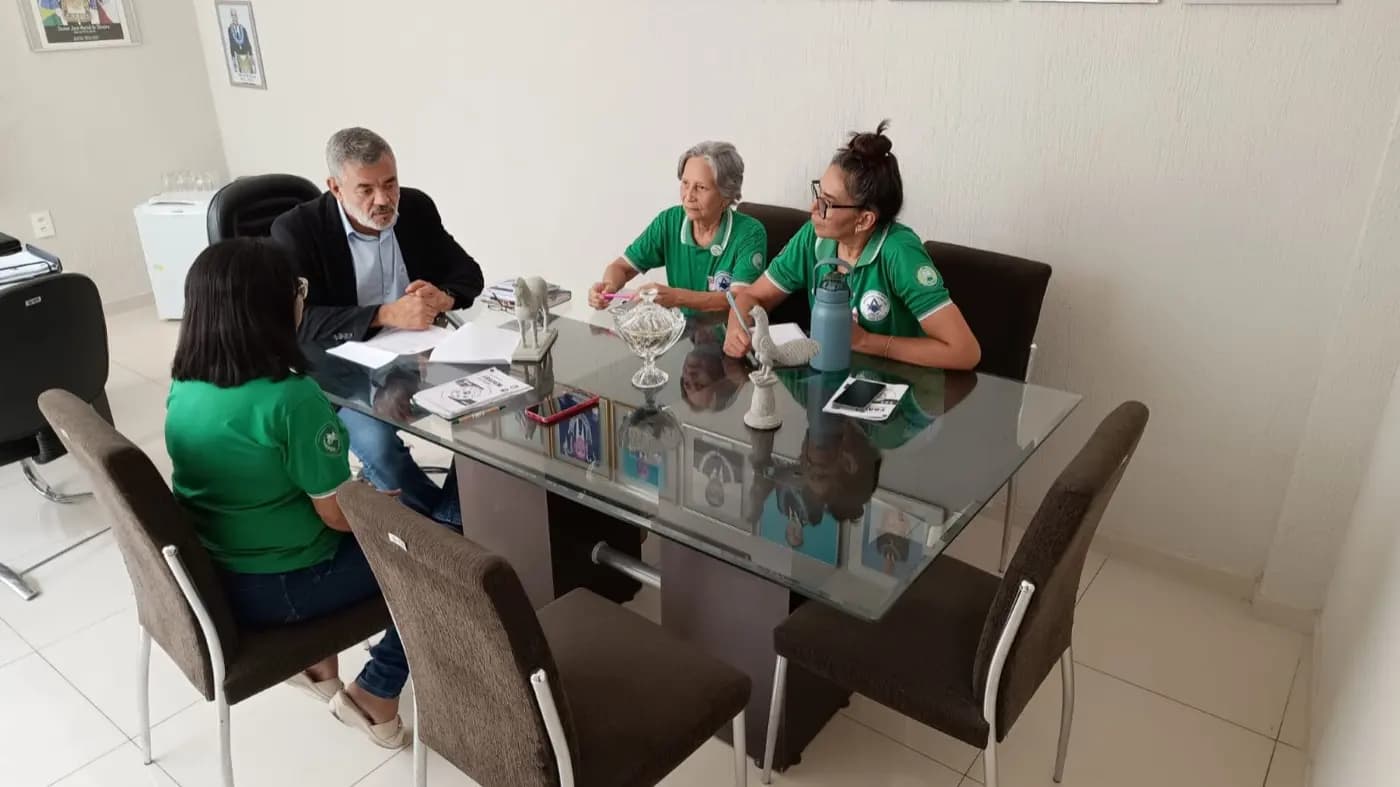 Registro fotográfico: PARTICIPAÇÃO DO GRÃO-MESTRE DO GOB/RN EM REUNIÃO COM A DIRETORIA DA FRATERNIDADE FEMININA CRUZEIRO DO SUL (FRAFEM/RN).