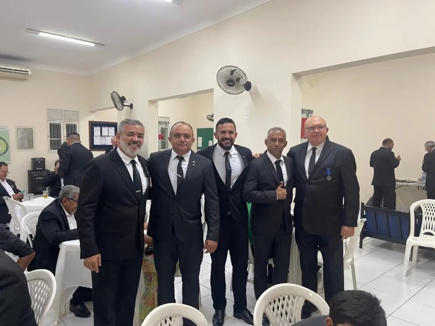 Registro fotográfico: PARTICIPAÇÃO DO GRÃO-MESTRE DO GOB/RN NA SESSÃO MAGNA DE INICIAÇÃO DA ARLS JOÃO CECÍLIO DA COSTA N° 2.116, ORIENTE DE NATAL/RN.