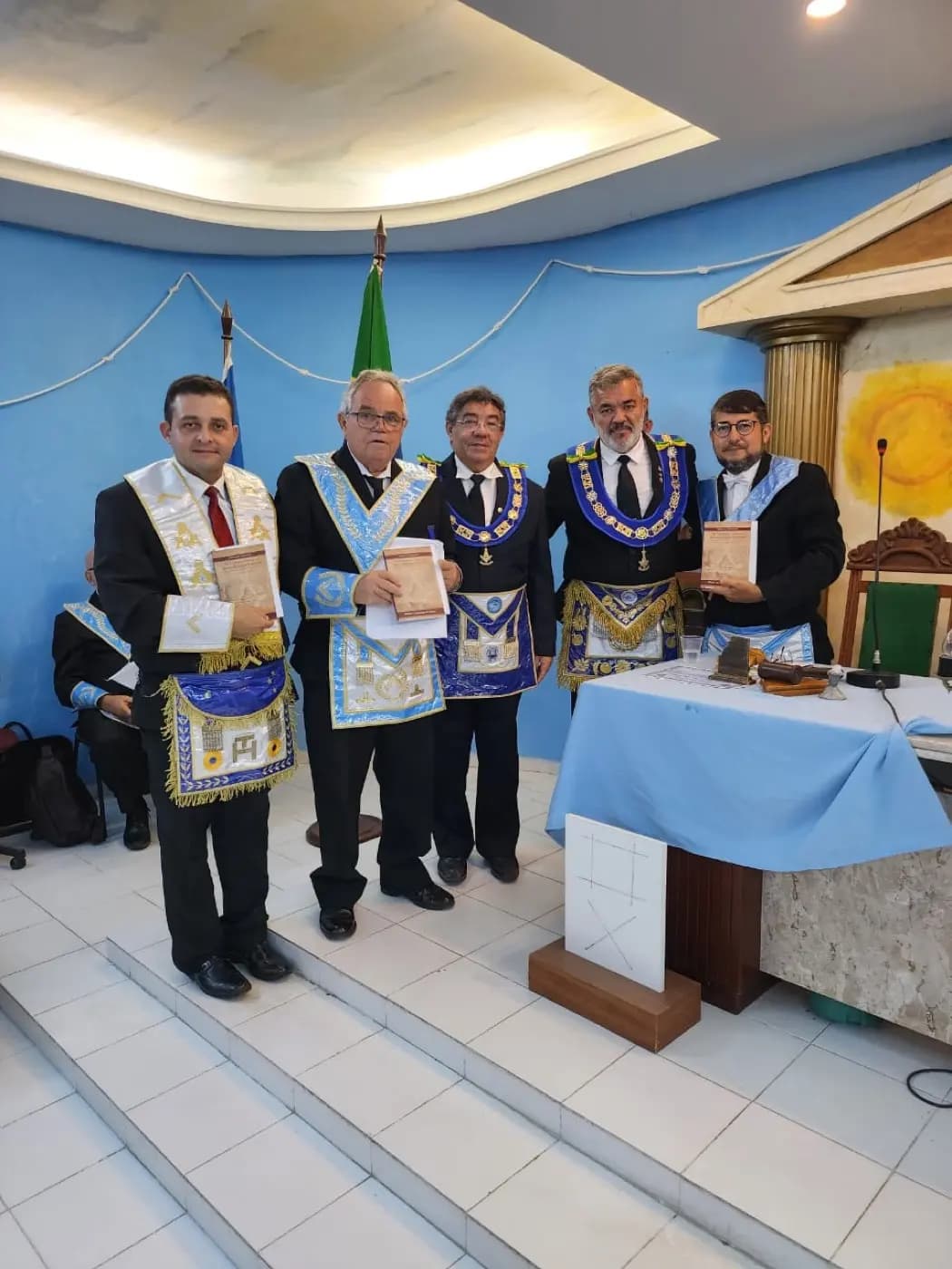 Registro fotográfico: PARTICIPAÇÃO DO GRÃO-MESTRE DO GOB/RN NA SESSÃO MAGNA PÚBLICA ALUSIVA AO 13º ANO DE FUNDAÇÃO DA ARLS UNIVERSITÁRIA ESTRELA NATALENSE, Nº 2.144, ORIENTE DE PARNAMIRIM/RN