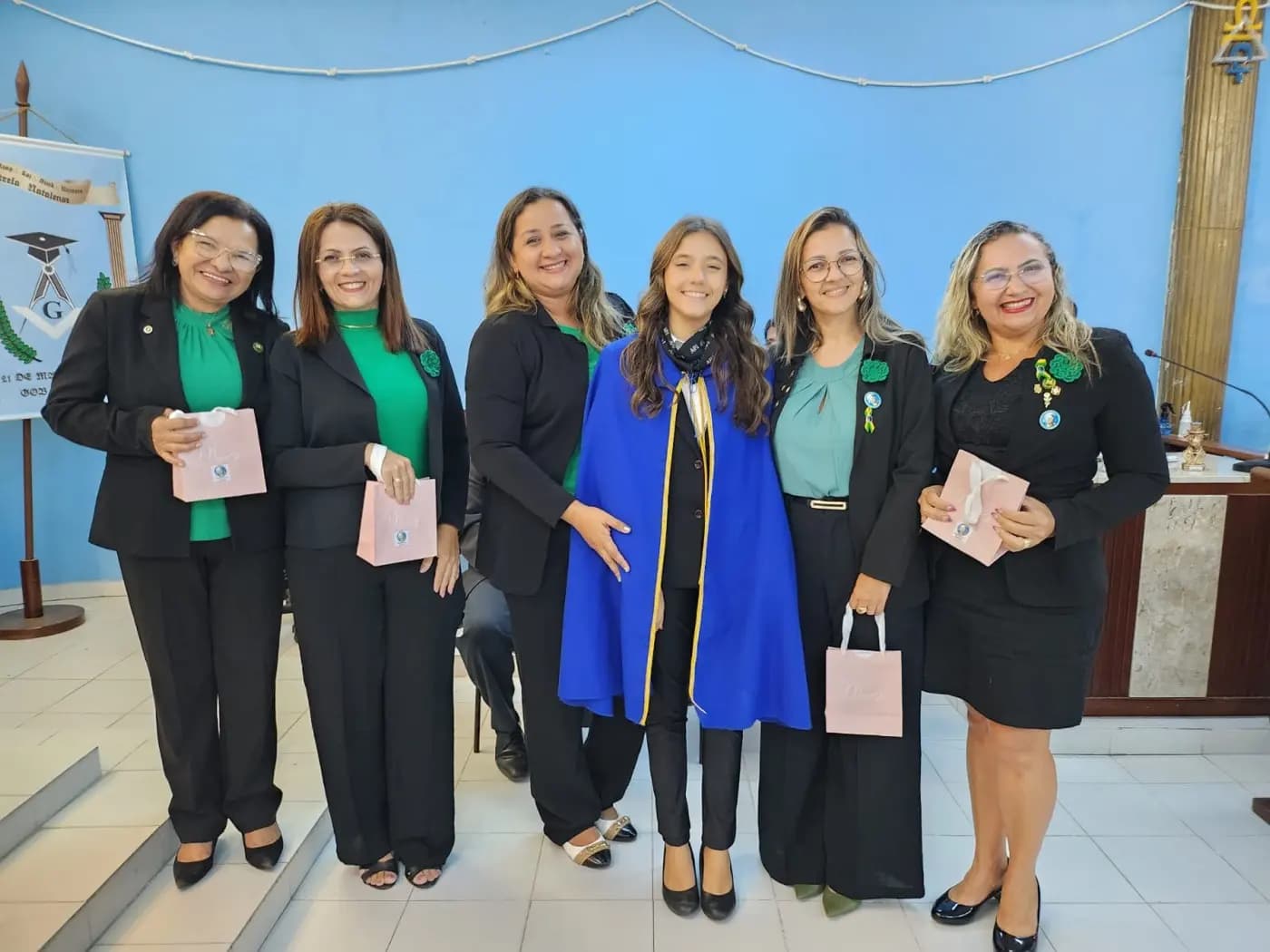 Registro fotográfico: PARTICIPAÇÃO DO GRÃO-MESTRE DO GOB/RN NA SESSÃO MAGNA PÚBLICA ALUSIVA AO 13º ANO DE FUNDAÇÃO DA ARLS UNIVERSITÁRIA ESTRELA NATALENSE, Nº 2.144, ORIENTE DE PARNAMIRIM/RN