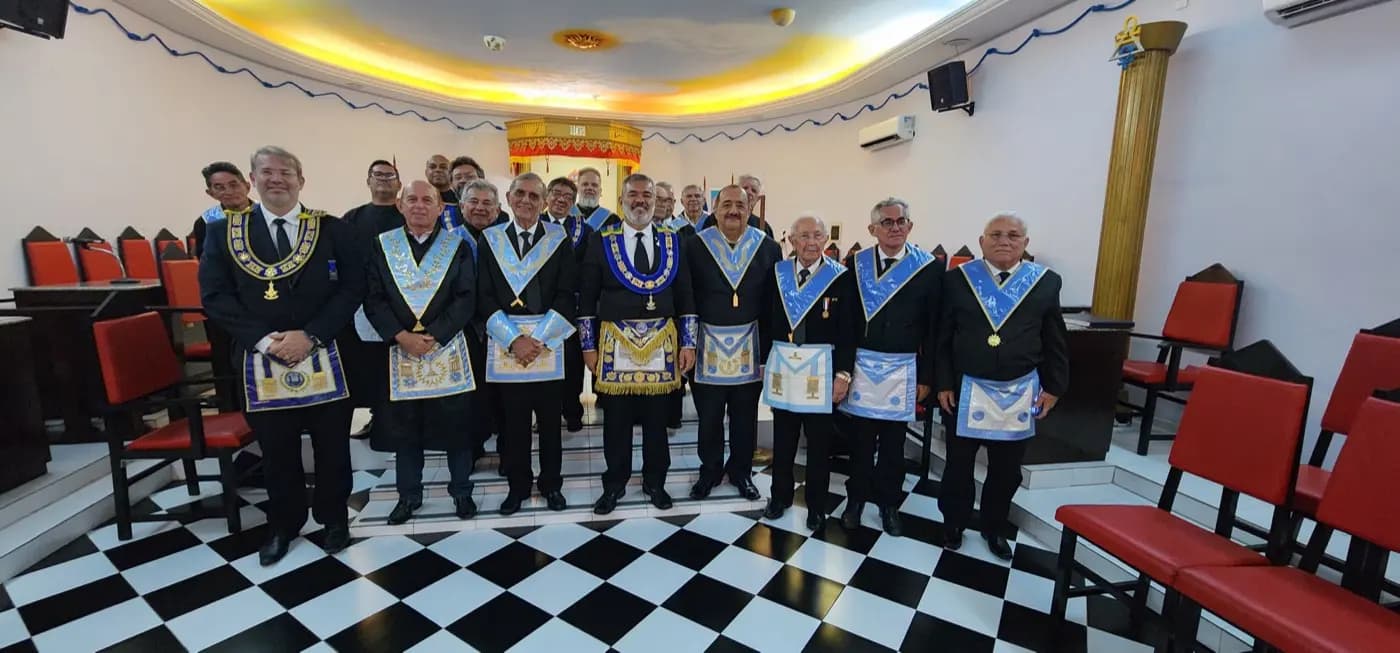Registro fotográfico: PARTICIPAÇÃO DO GRÃO-MESTRE DO GOB/RN NA SESSÃO ORDINÁRIA NO GRAU DE APRENDIZ, DA ARLS DR. PEDRO GERMANO COSTA Nº 2.349, ORIENTE DE NATAL/RN.