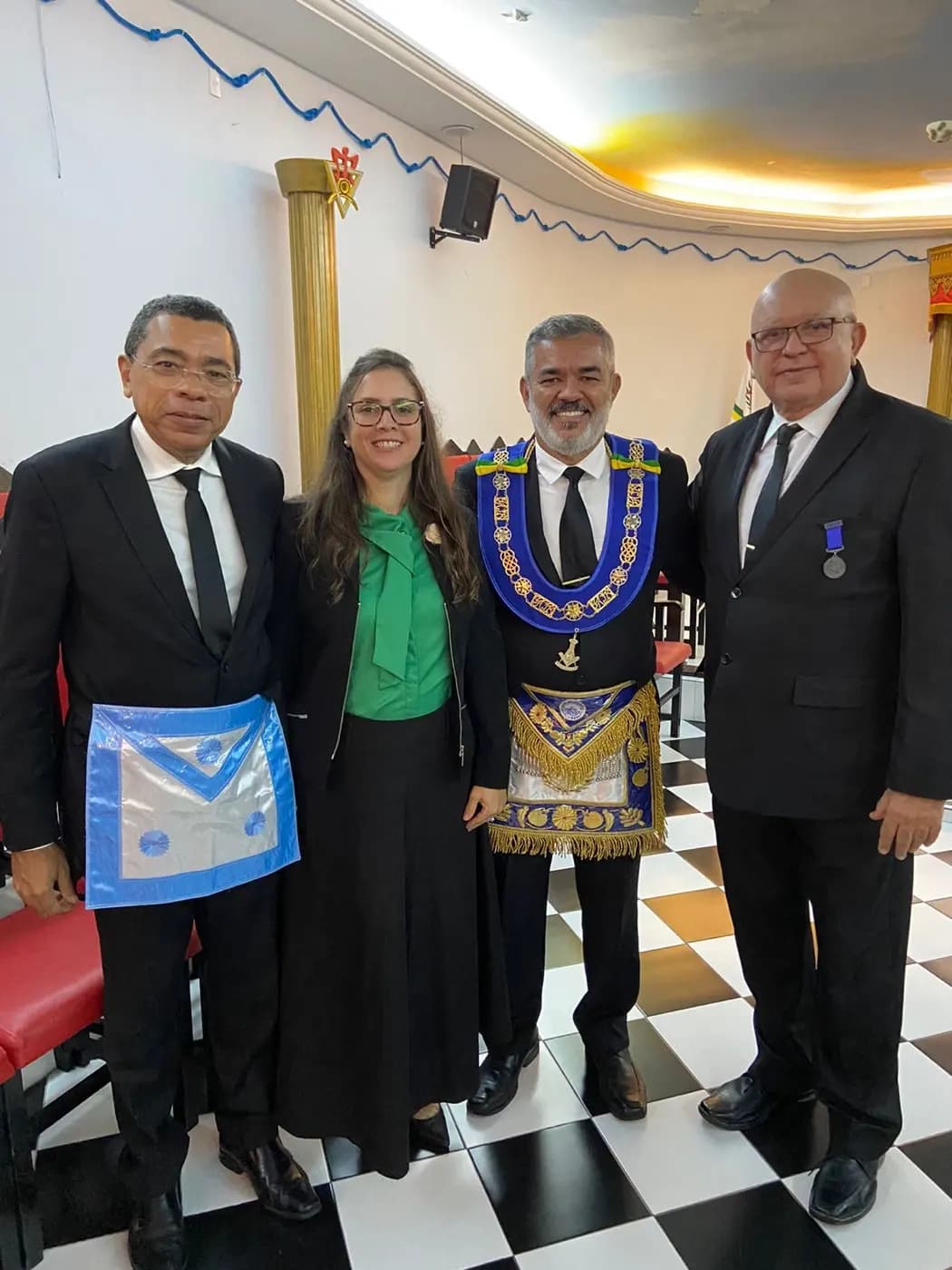 Registro fotográfico: PARTICIPAÇÃO DO GRÃO-MESTRE DO GOB/RN NA SESSÃO MAGNA PÚBLICA DA ARLS JOÃO CECÍLIO DA COSTA N° 2.116, ORIENTE DE NATAL/RN, ALUSIVA AO PERÍODO PASCAL.