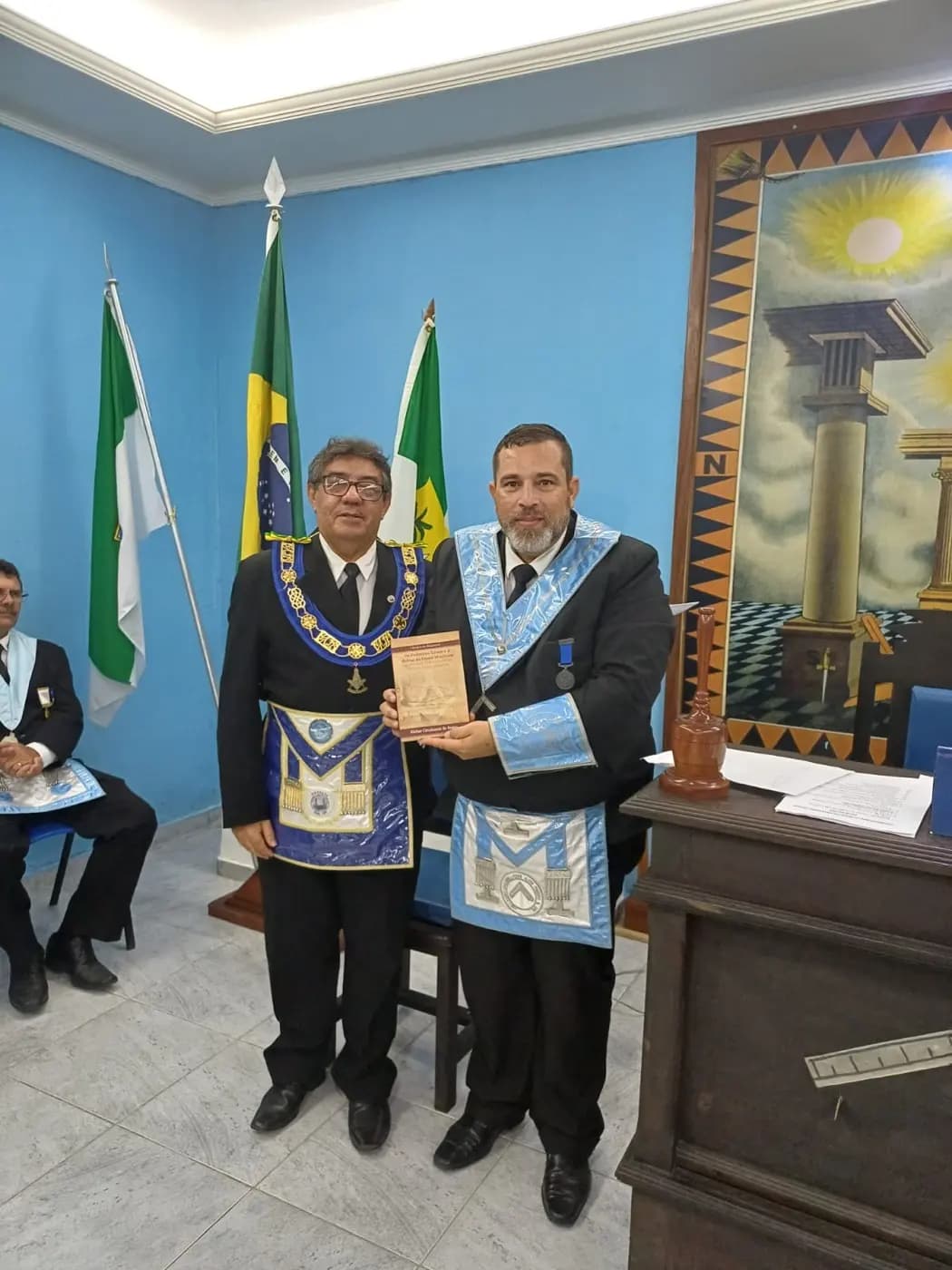 Registro fotográfico: SESSÃO MAGNA PÚBLICA ALUSIVA AO 31º ANO DE FUNDAÇÃO DA ARLS PEDRO ALVES PINHEIRO Nº 3.018, ORIENTE DE EXTREMOZ/RN.