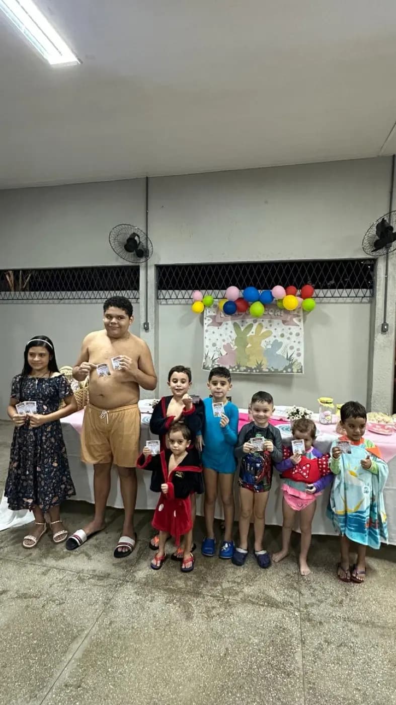 Registro fotográfico: AÇÃO REALIZADA PELA LOJA MAÇÔNICA SEBASTIAO VASCONCELOS DOS SANTOSIV Nº 3.759, ORIENTE DE MOSSORÓ/RN, EM CONJUNTO COM A FRATERNIDADE FEMININA CRUZEIRO DO SUL – ZÉLIA MACEDO.