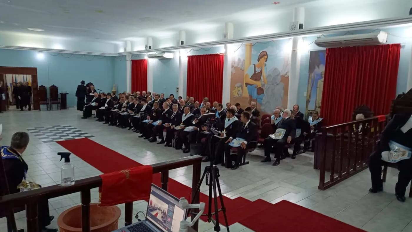 Registro fotográfico: PARTICIPAÇÃO DO GRÃO-MESTRE DO GOB/RN E COMITIVA NA SESSÃO MAGNA DE POSSE DO GRÃO-MESTRE E DO GRÃO-MESTRE ADJUNTO DO GOB/PB.
