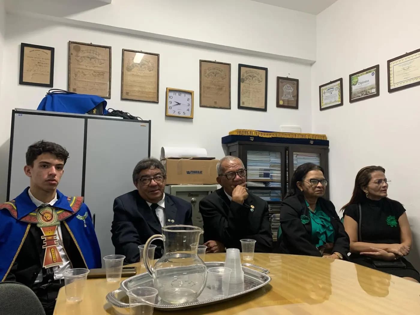 Registro fotográfico: PARTICIPAÇÃO DO GRÃO-MESTRE DO GOB/RN EM REUNIÃO ALUSIVA ÀS COMEMORAÇÕES DO 41º ANO DE FUNDAÇÃO DA AÇÃO PARAMAÇÔNICA JUVENIL (APJ) DO GRANDE ORIENTE DO BRASIL.