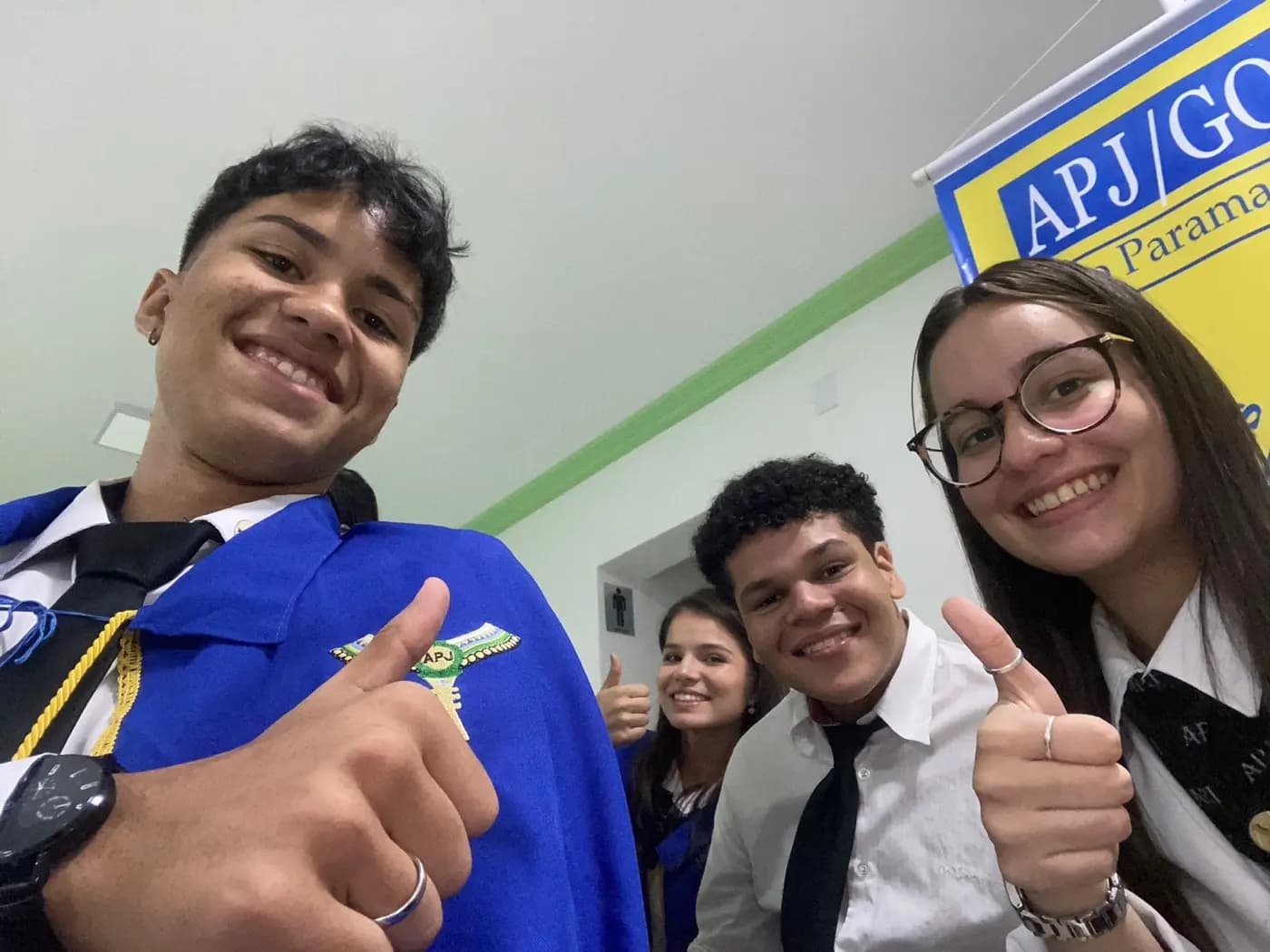 Registro fotográfico: PARTICIPAÇÃO DO GRÃO-MESTRE DO GOB/RN EM REUNIÃO ALUSIVA ÀS COMEMORAÇÕES DO 41º ANO DE FUNDAÇÃO DA AÇÃO PARAMAÇÔNICA JUVENIL (APJ) DO GRANDE ORIENTE DO BRASIL.