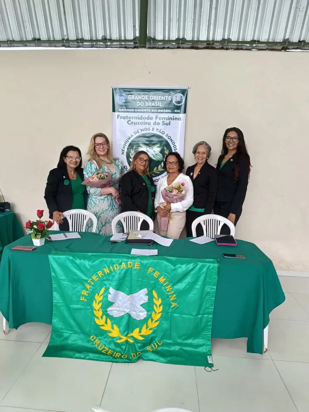 Registro fotográfico: PARTICIPAÇÃO DO GRÃO-MESTRE DO GOB/RN NA SESSÃO MAGNA DE INICIAÇÃO REALIZADA PELA ARLS GENTIL MARINHO N° 2.070, ORIENTE DE PARNAMIRIM/RN.