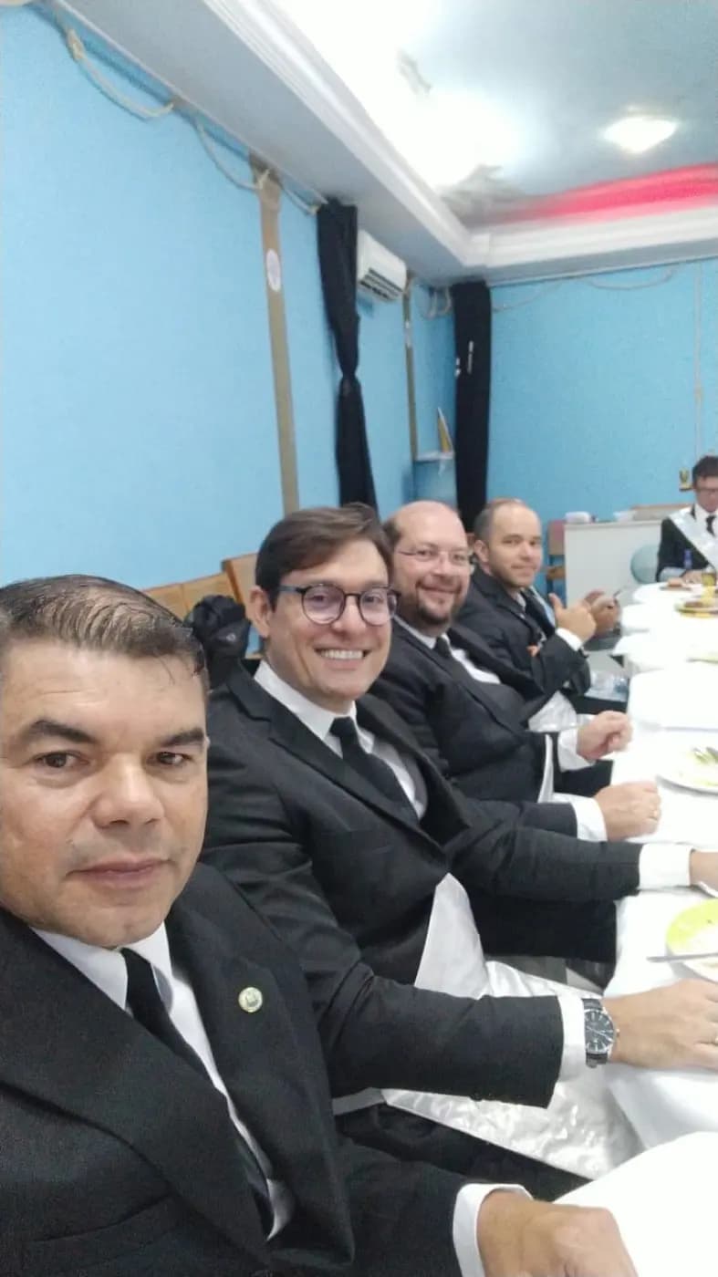 Registro fotográfico: BANQUETE RITUALÍSTICO EM HOMENAGEM AO 38º ANO DE FUNDAÇÃO DA ARLS MANOEL REGINALDO DA ROCHA Nº 2.439, ORIENTE DE PAU DOS FERROS/RN.