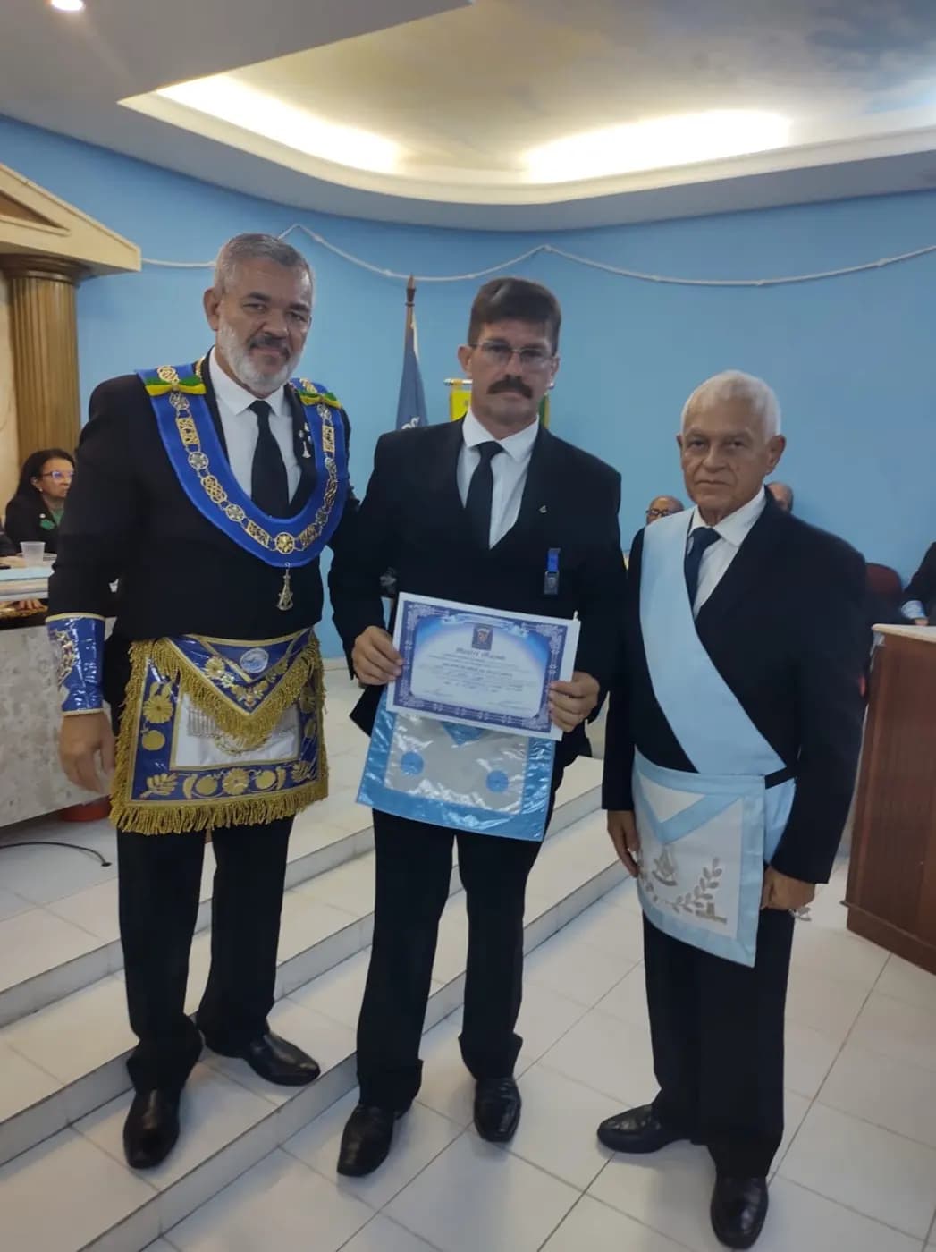 Registro fotográfico: PARTICIPAÇÃO DO GRÃO-MESTRE DO GOB/RN NA SESSÃO MAGNA ALUSIVA AO 13º ANO DE FUNDAÇÃO DA ARLS MONTEIRO LOBATO Nº 4.162, ORIENTE DE PARNAMIRIM/RN.