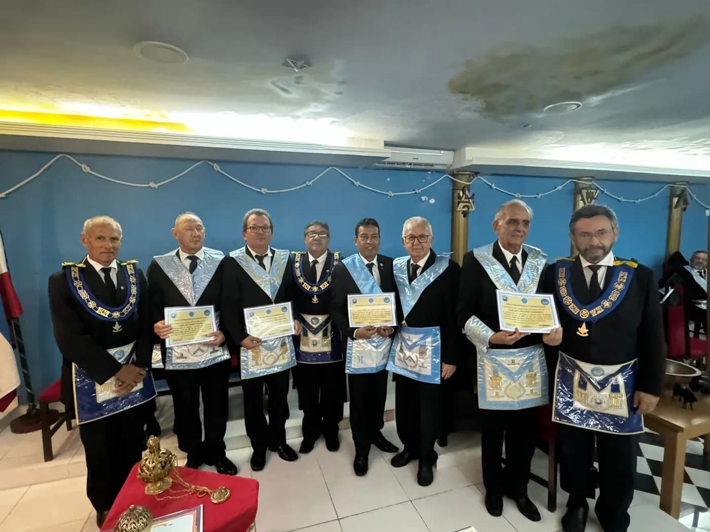 Registro fotográfico: PARTICIPAÇÃO DO GRÃO-MESTRE DO GOB/RN E COMITIVA NA SESSÃO ORDINÁRIA, NO GRAU DE APRENDIZ MAÇOM, DA ARLS EVOLUÇÃO SEGUNDA N° 852, ORIENTE DE NATAL/RN.