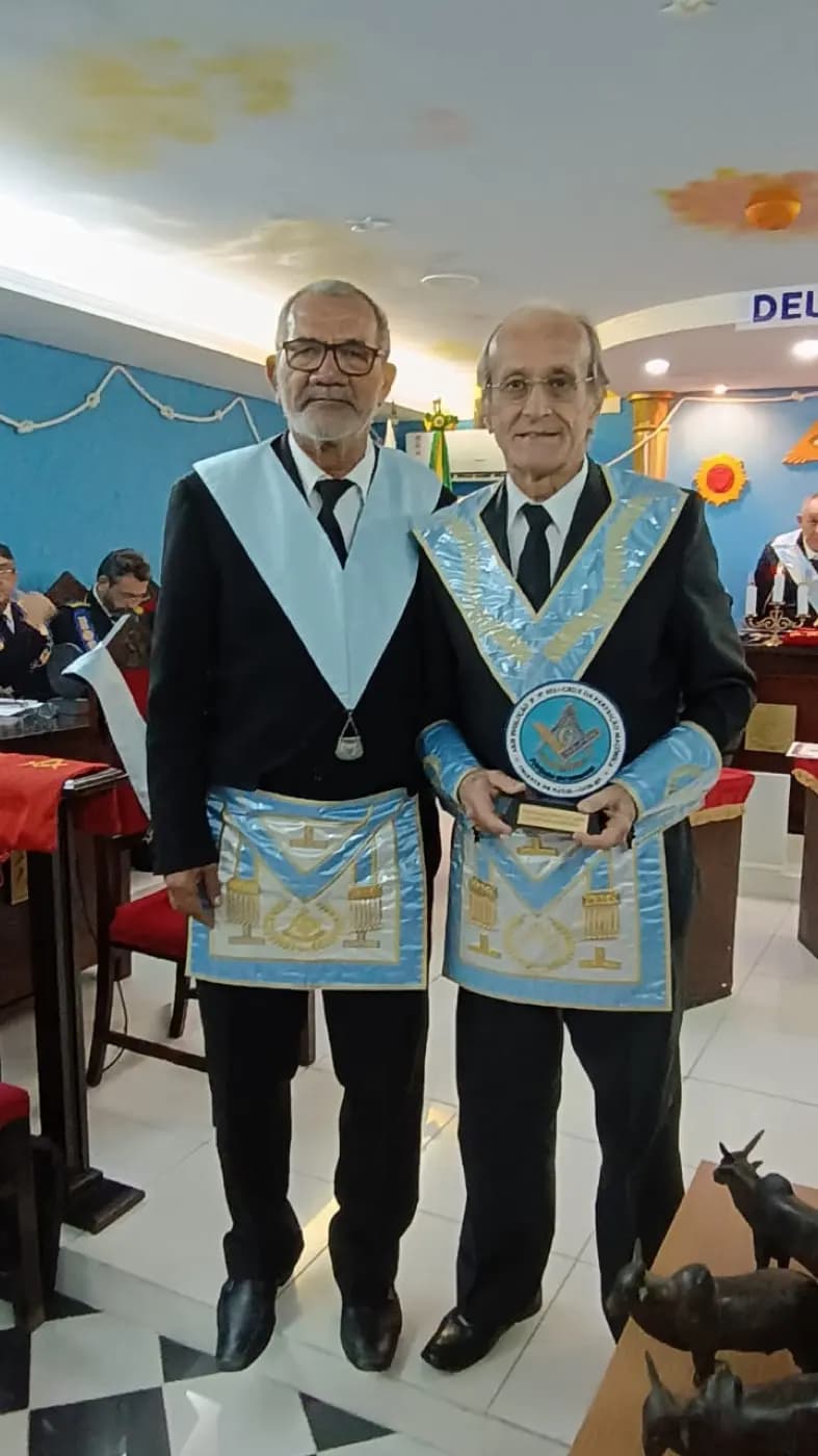Registro fotográfico: PARTICIPAÇÃO DO GRÃO-MESTRE DO GOB/RN E COMITIVA NA SESSÃO ORDINÁRIA, NO GRAU DE APRENDIZ MAÇOM, DA ARLS EVOLUÇÃO SEGUNDA N° 852, ORIENTE DE NATAL/RN.