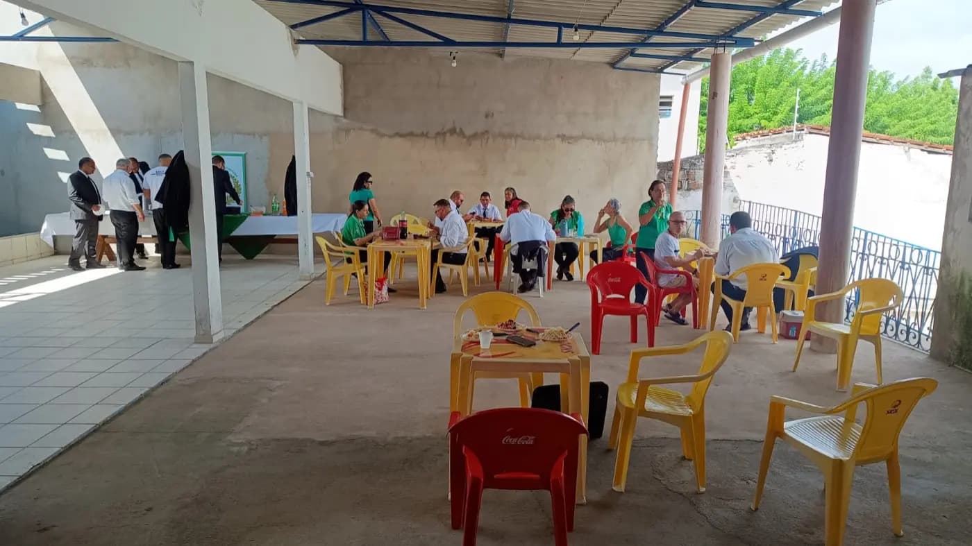 Registro fotográfico: PARTICIPAÇÃO DO GRÃO-MESTRE DO GOB/RN NA SESSÃO MAGNA DE INICIAÇÃO REALIZADA PELA ARLS PEDRO ALVES PINHEIRO N° 3.918, ORIENTE DE EXTREMOZ/RN.