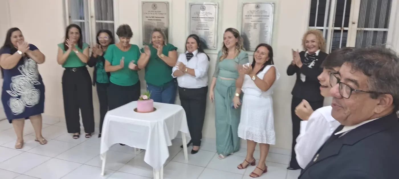 Registro fotográfico: SESSÃO ESPECIAL ABERTA, ALUSIVA AO DIA DAS MÃES, REALIZADA PELO NÚCLEO ALFA UNIÃO NATALENSE N°42, DA AÇÃO PARAMAÇÔNICA JUVENIL DO GRANDE ORIENTE DO BRASIL.