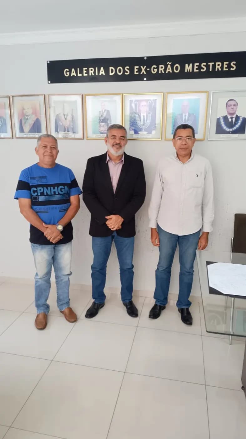 Registro fotográfico: REUNIÃO DE SELEÇÃO DEFINITIVA DAS SUGESTÕES DE AÇÕES INSTITUCIONAIS SOLICITADAS PELO GRANDE ORIENTE DO BRASIL, ACERCA DO TEMA “DESENVOLVIMENTO NACIONAL E O COMBATE À POBREZA E ÀS DESIGUALDADES REGIONAIS”.