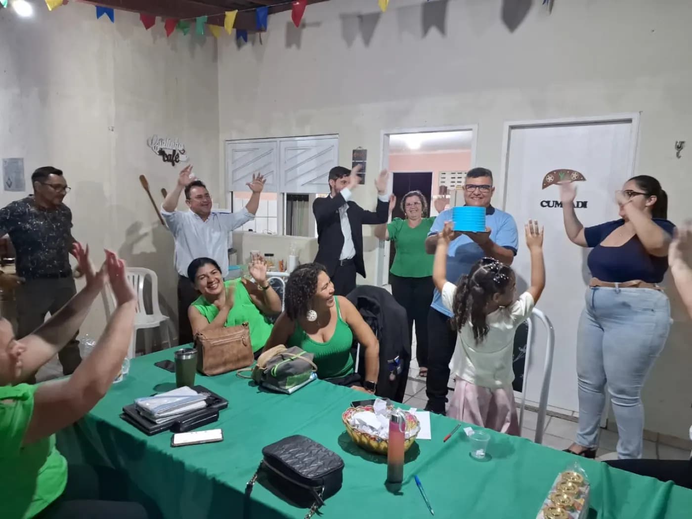 Registro fotográfico: PARTICIPAÇÃO DO GRÃO-MESTRE ADJUNTO DO GOB/RN NA SESSÃO MAGNA DE INICIAÇÃO REALIZADA PELA ARLS LUIZ GONZAGA DO NASCIMENTO N° 4.567, ORIENTE DE SANTA MARIA/RN.