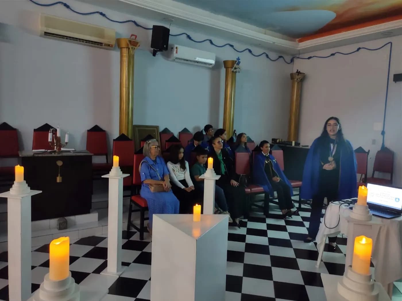 Registro fotográfico: SESSÃO DE HORA CÍVICA DE APRESENTAÇÃO DA AÇÃO PARAMAÇÔNICA JUVENIL DO GRANDE ORIENTE DO BRASIL, REALIZADA PELO NÚCLEO ALFA UNIÃO NATALENSE N°42.