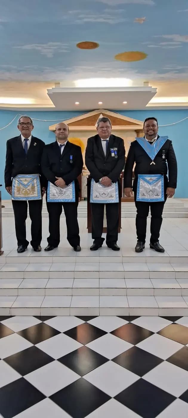 Registro fotográfico: ANIVERSÁRIO DE 25 ANOS DE FUNDAÇÃO DA LOJA MAÇÔNICA AURORA DO ORIENTE Nº 3.269, ORIENTE DE PARNAMIRIM/RN, JURISDICIONADA AO GOB/RN.