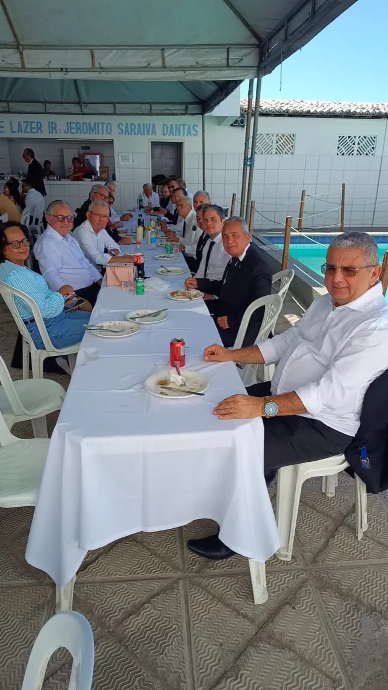 Registro fotográfico: PARTICIPAÇÃO DO GRÃO-MESTRE E COMITIVA DO GOB/RN NA SESSÃO MAGNA DE INICIAÇÃO REALIZADA PELA ARLS FRATERNIDADE E JUSTIÇA III N° 1.757, ORIENTE DE CURRAIS NOVOS/RN.