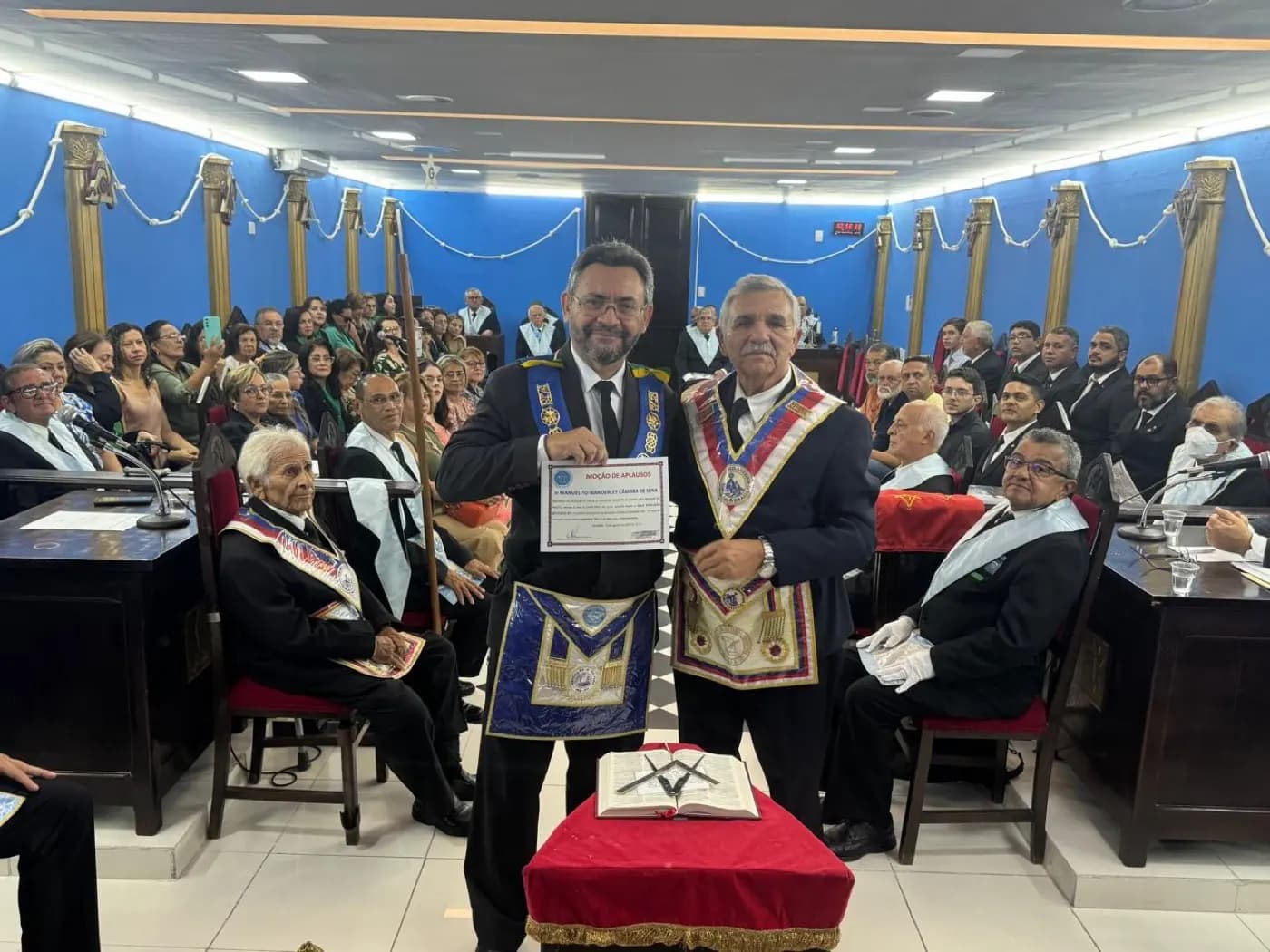Registro fotográfico: SESSÃO MAGNA PÚBLICA ALUSIVA AO 118º ANO DE FUNDAÇÃO DA ARLS EVOLUÇÃO SEGUNDA Nº 852, ORIENTE DE NATAL/RN.
