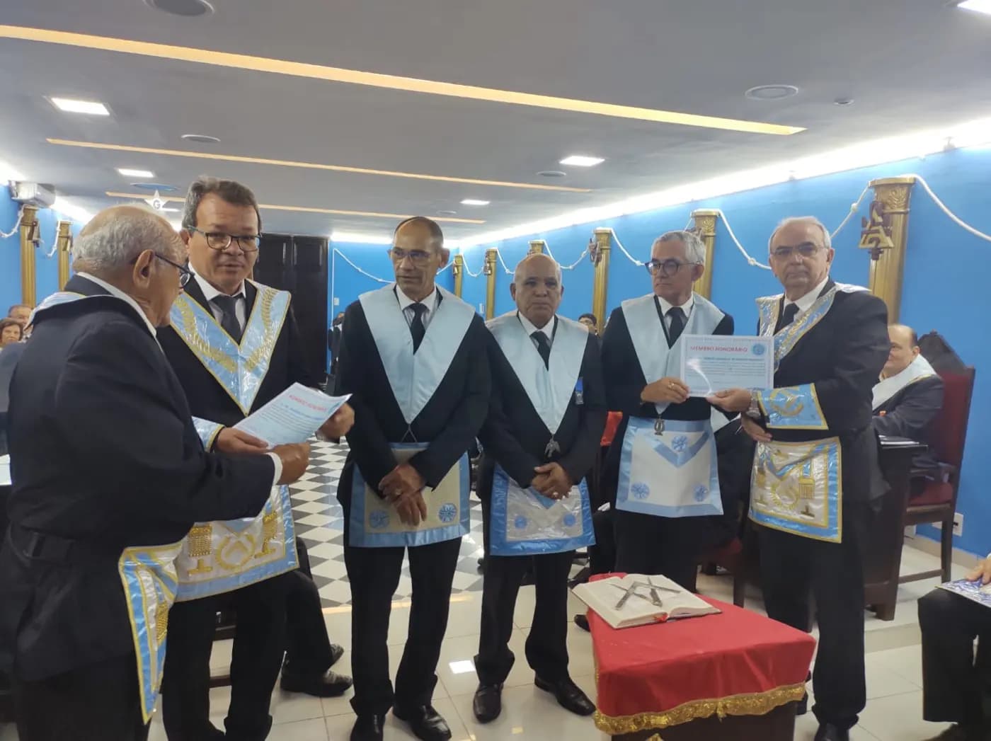 Registro fotográfico: SESSÃO MAGNA PÚBLICA ALUSIVA AO 118º ANO DE FUNDAÇÃO DA ARLS EVOLUÇÃO SEGUNDA Nº 852, ORIENTE DE NATAL/RN.