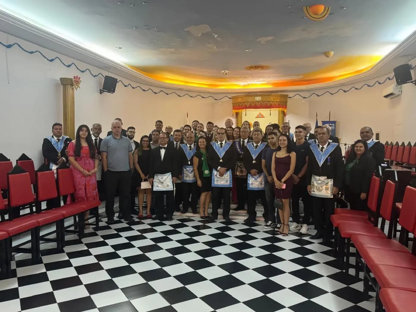 Registro fotográfico: SESSÃO MAGNA PÚBLICA COMEMORATIVA AO DIA DOS PAIS, REALIZADA PELA LOJA MAÇÔNICA JOÃO CECÍLIO DA COSTA Nº 2116, ORIENTE DE NATAL/RN.