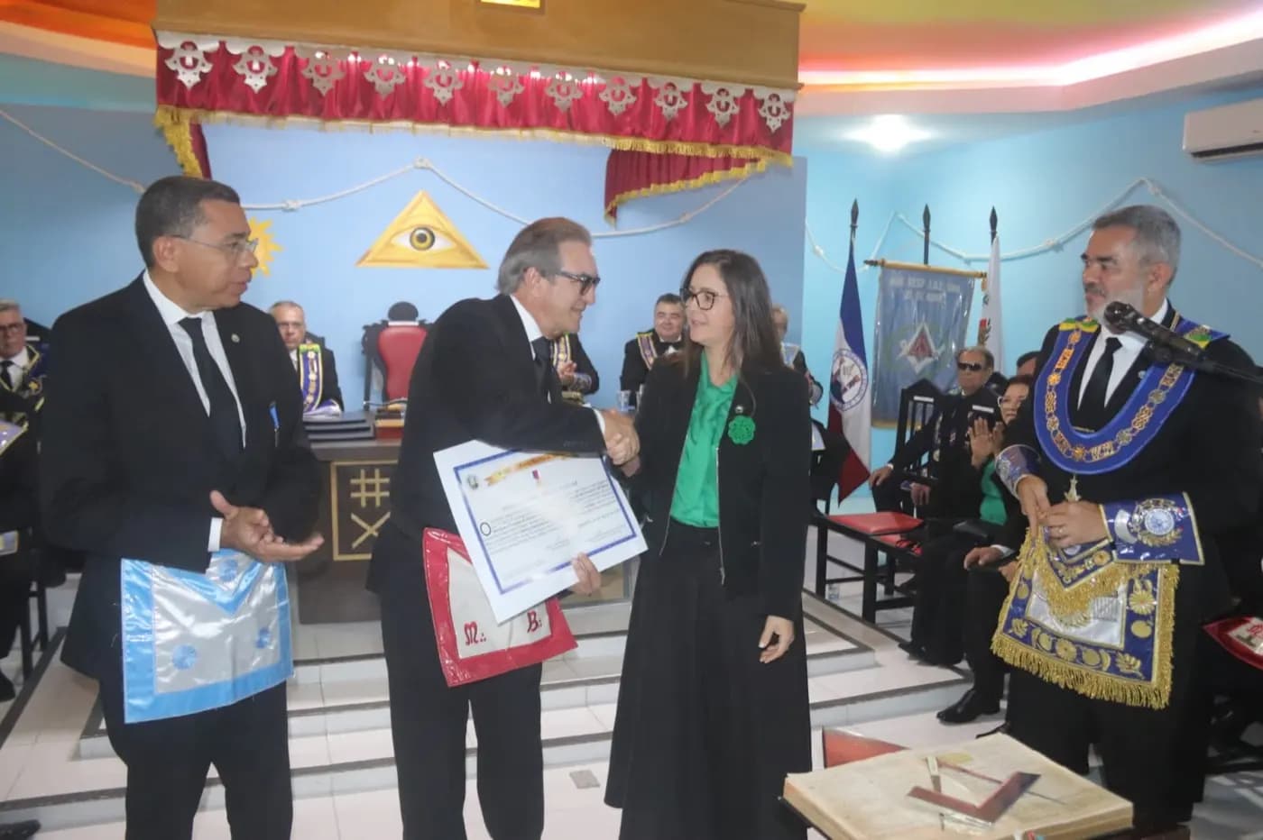 Registro fotográfico: SESSÃO MAGNA PÚBLICA EM CONJUNTO DAS TRÊS POTÊNCIAS MAÇÔNICAS REGULARES DO RIO GRANDE DO NORTE (GOB/RN, GLERN E GORN), ALUSIVA AO DIA DO MAÇOM/2024.