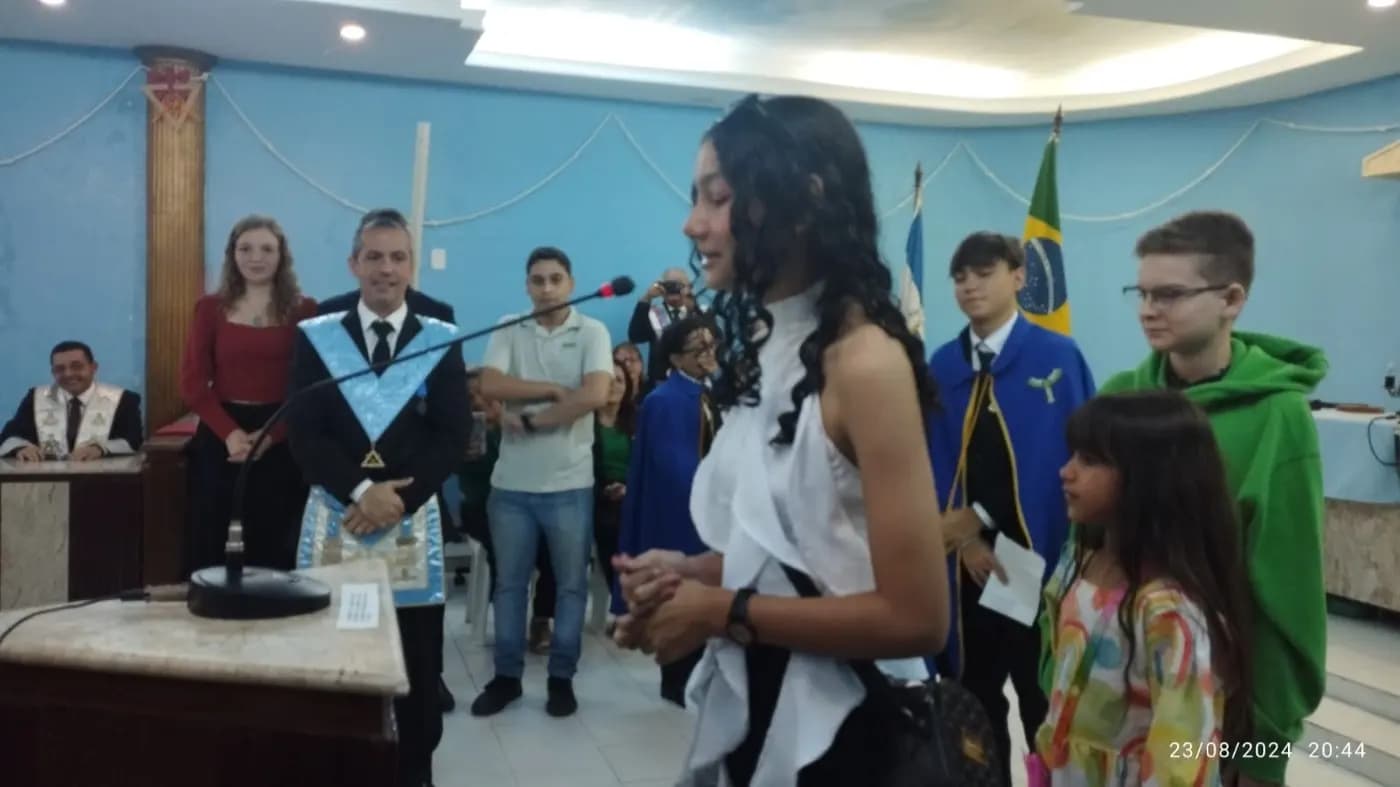 Registro fotográfico: SESSÃO MAGNA PÚBLICA COMEMORATIVA AO DIA DOS PAIS, REALIZADA PELAS LOJAS MAÇÔNICAS DO COMPLEXO UNIÃO NATALENSE, ORIENTE DE PARNAMIRIM/RN.