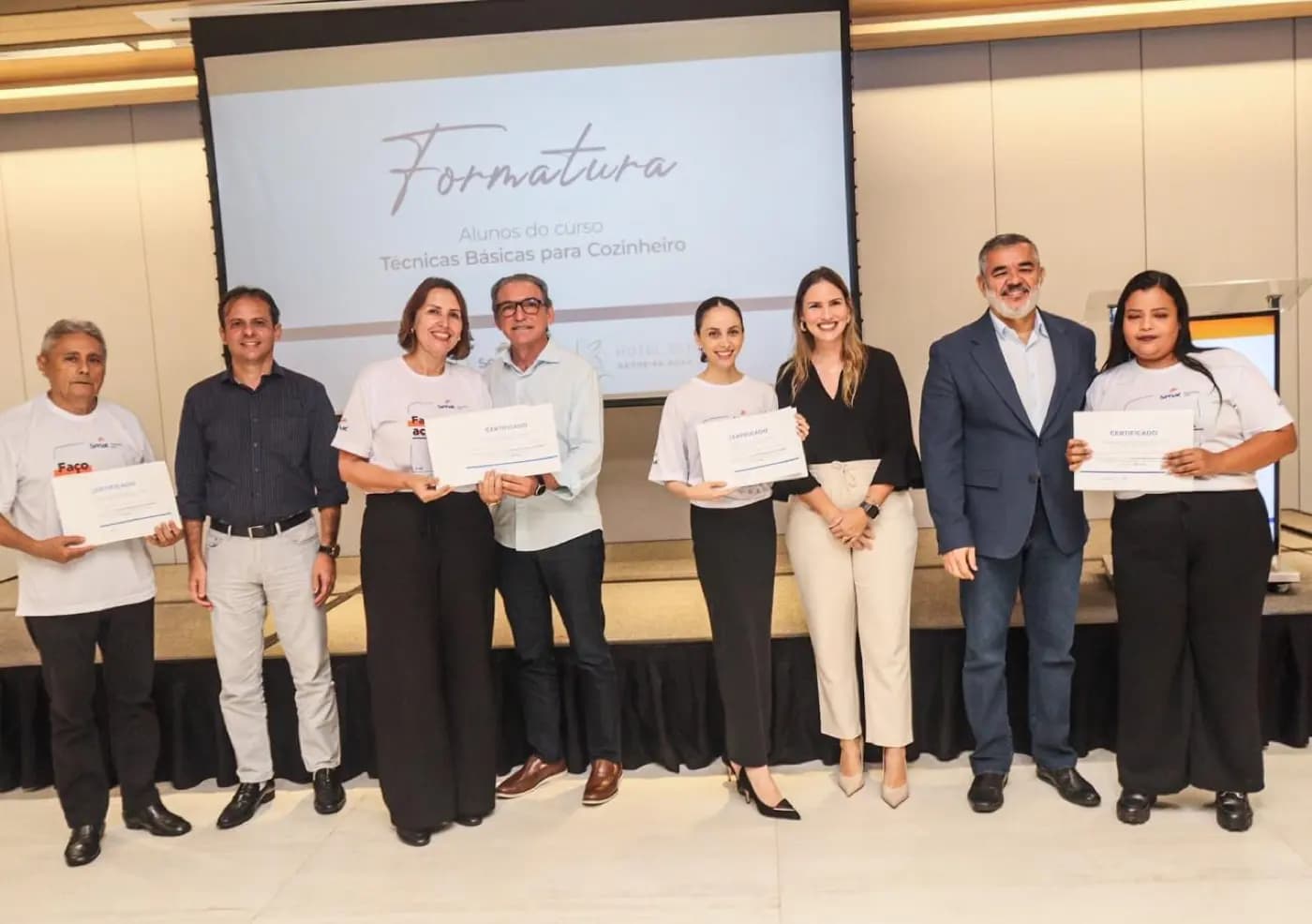 Registro fotográfico: GESTÃO PARTICIPATIVA – CURSO DE TÉCNICAS BÁSICAS EM COZINHA – PARCERIA ENTRE O SENAC E O GOB/RN.